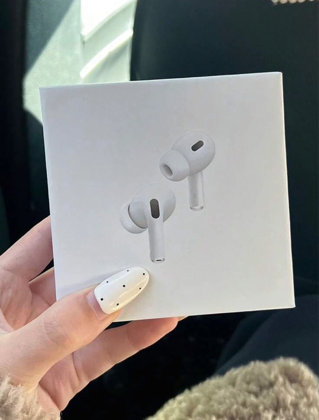 Apple AirPods Pro (3rd generation) with Charging Case - photo 3