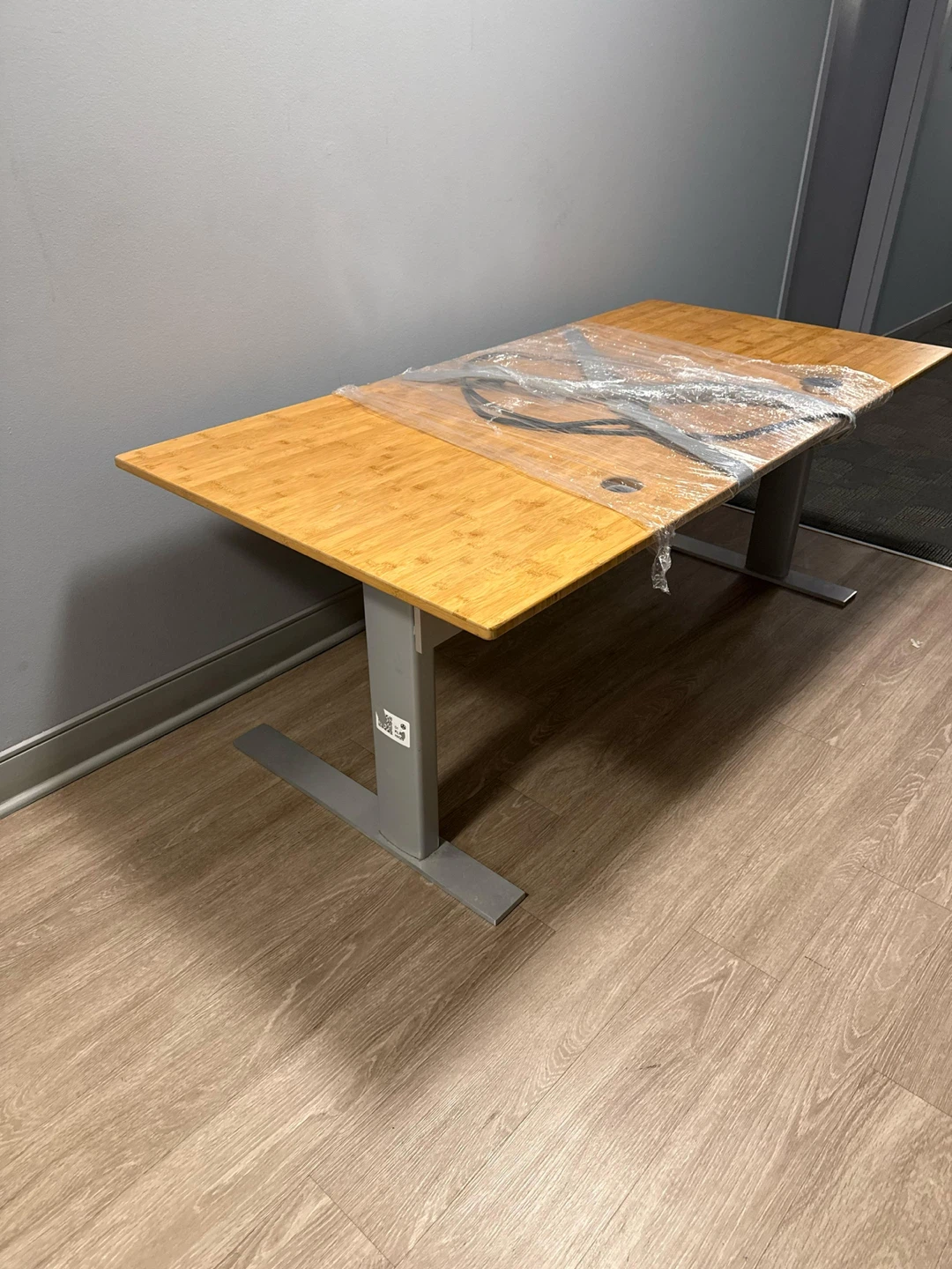 NextDesk Adjustable Standing Desk - photo 2