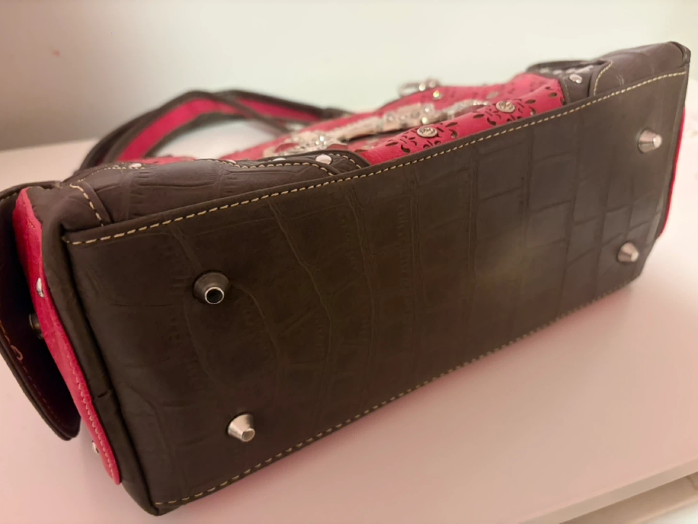 Red and Brown Western Style Handbag with Guns - photo 4