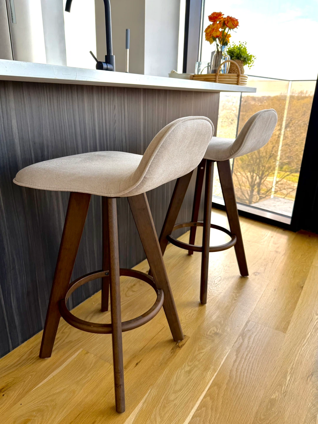 Set of 2 Beige Bar Stools with Wooden Legs - photo 2