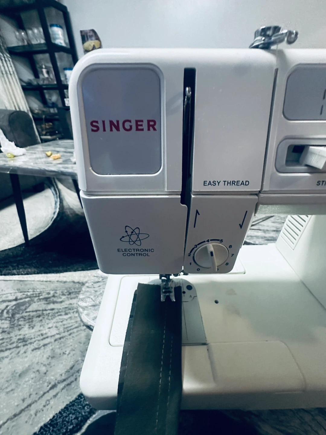 Singer Electronic Control Sewing Machine - photo 3