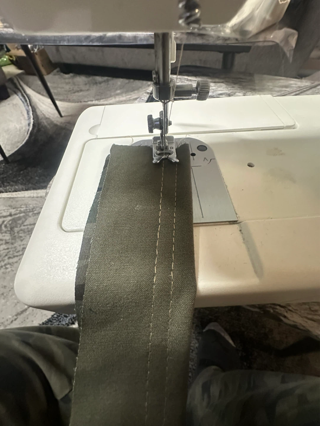 Singer Electronic Control Sewing Machine - photo 2