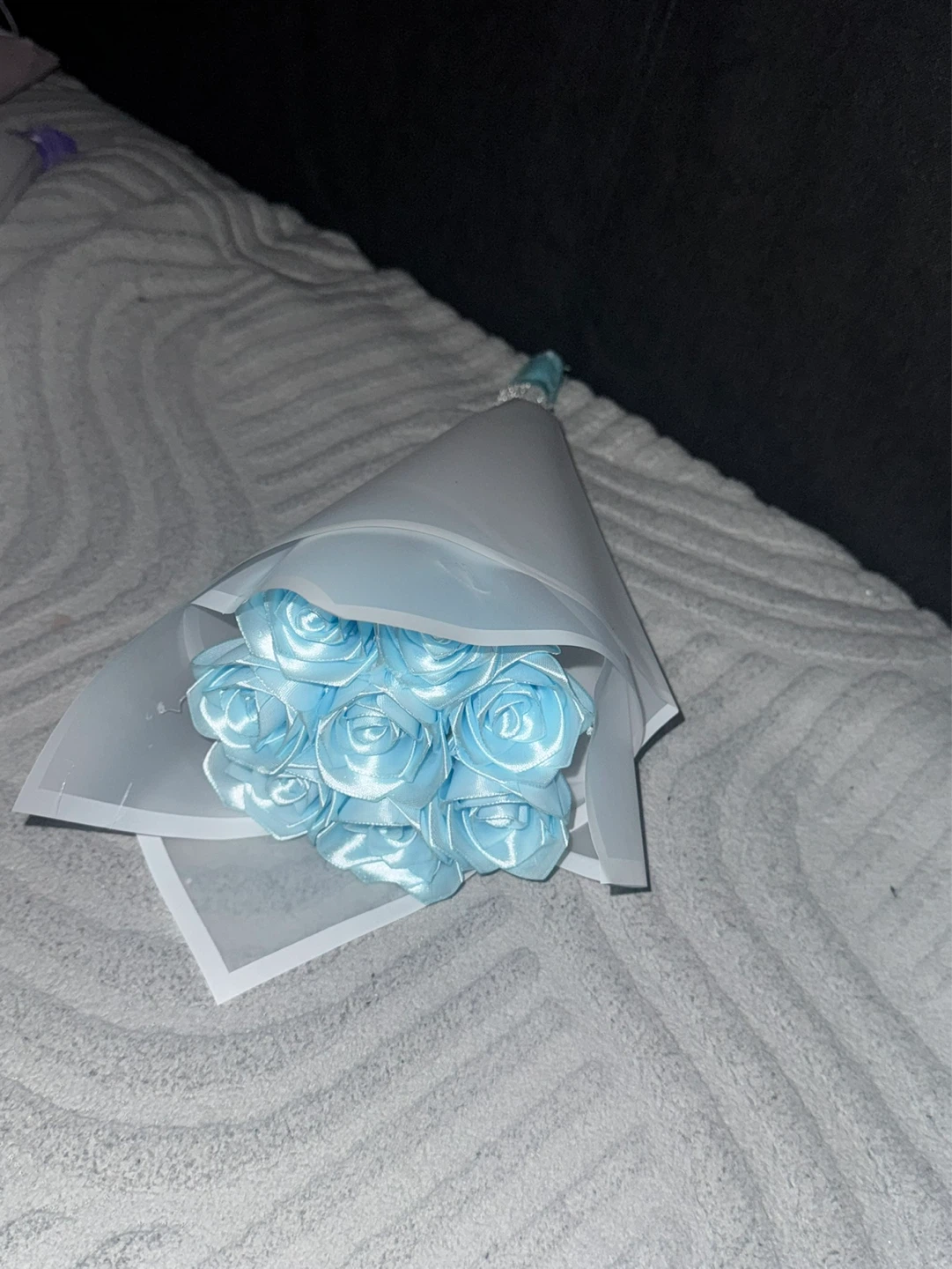Bouquet of 7 Satin Roses
