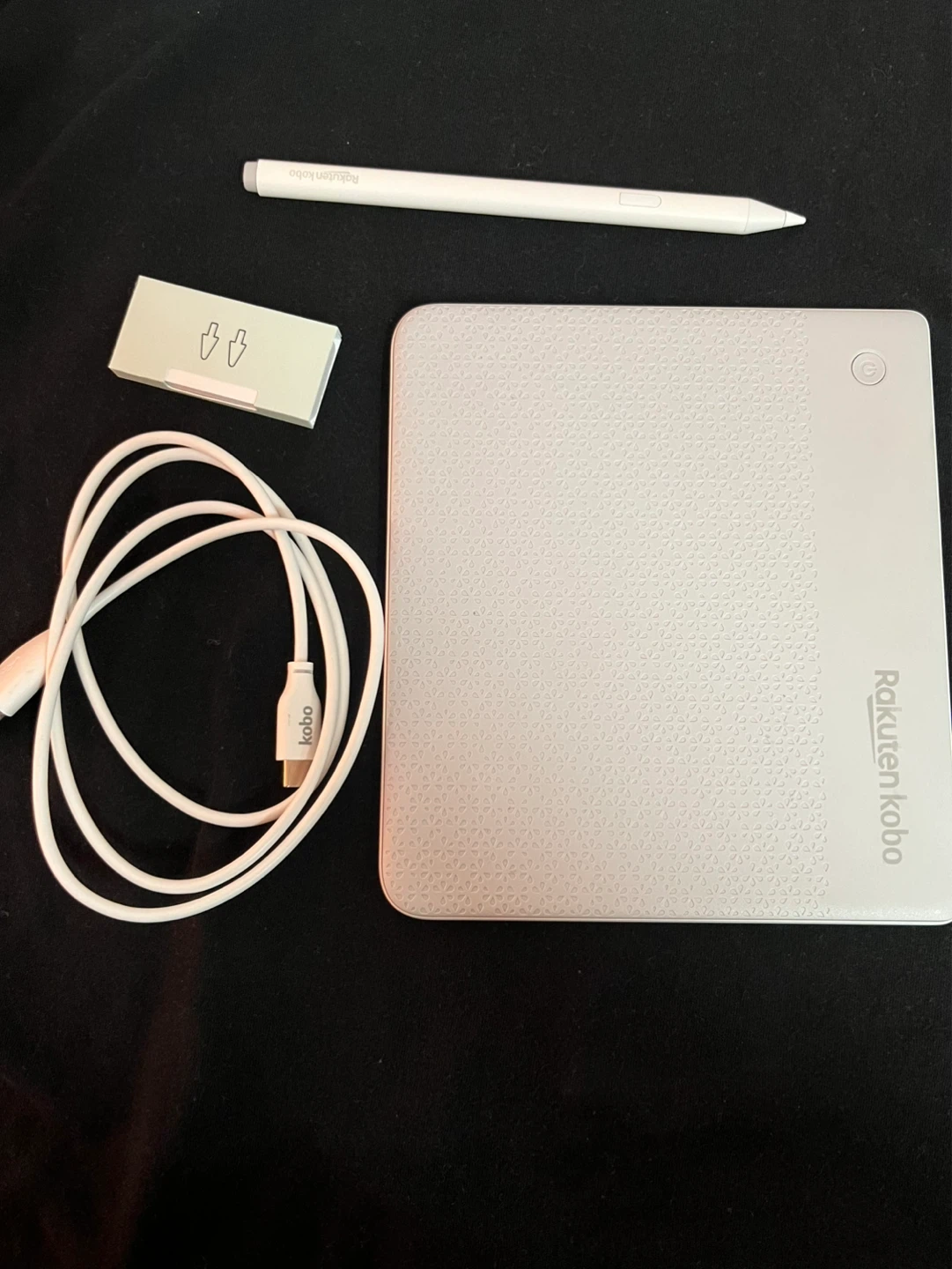 Kobo Libra Colour Bundle - Stylus 2 and cases - photo 2