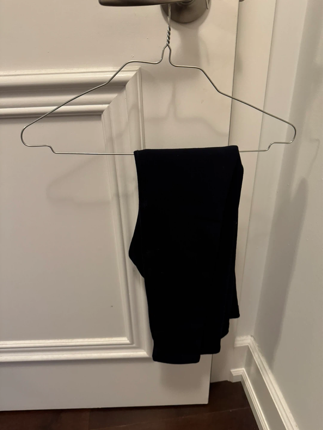 Two pairs of sweatpants and four pair of leggings - photo 2