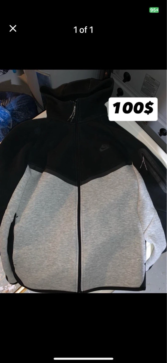 Nike Tech Fleece Zip-Up Hoodie