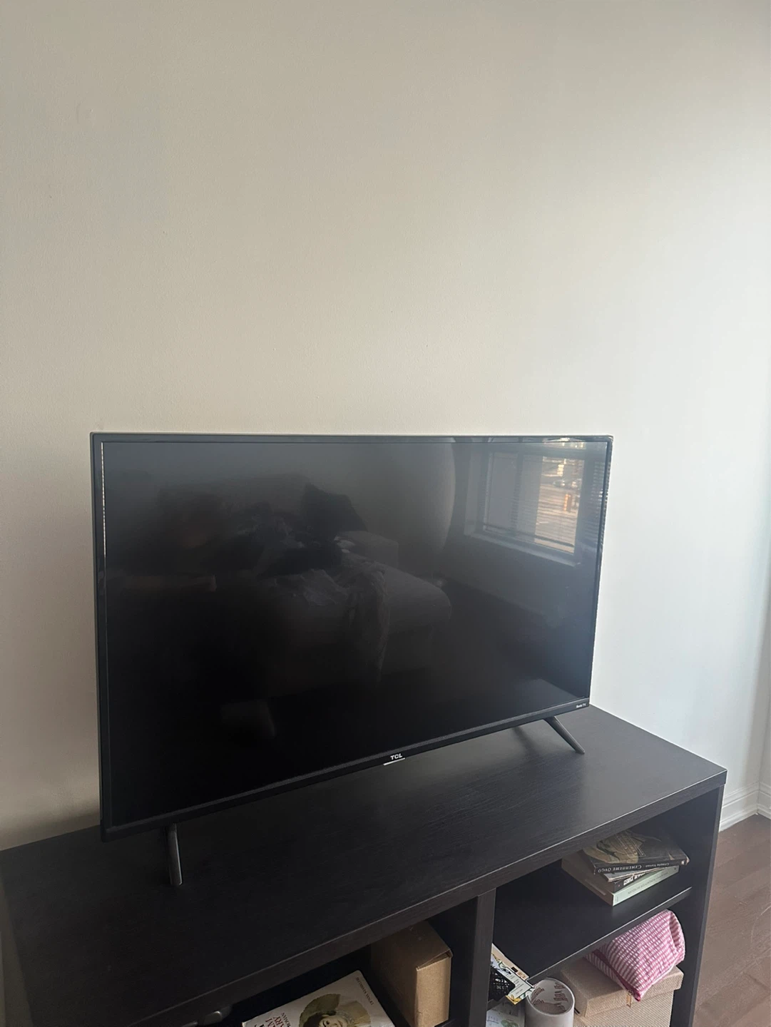 TCL 43" Roku TV - photo 3