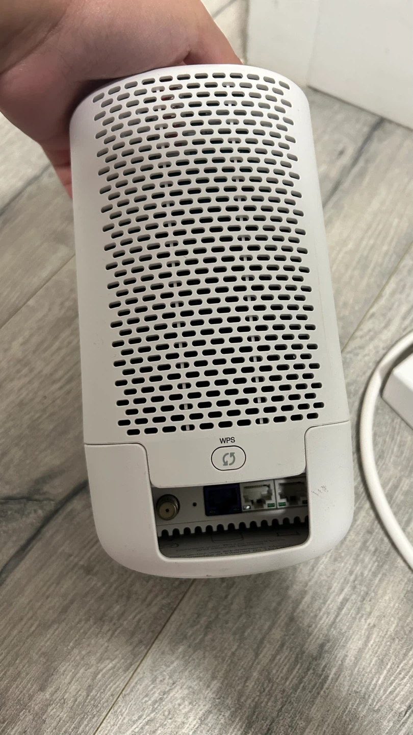Telus Wi-Fi 6 Hub - photo 2