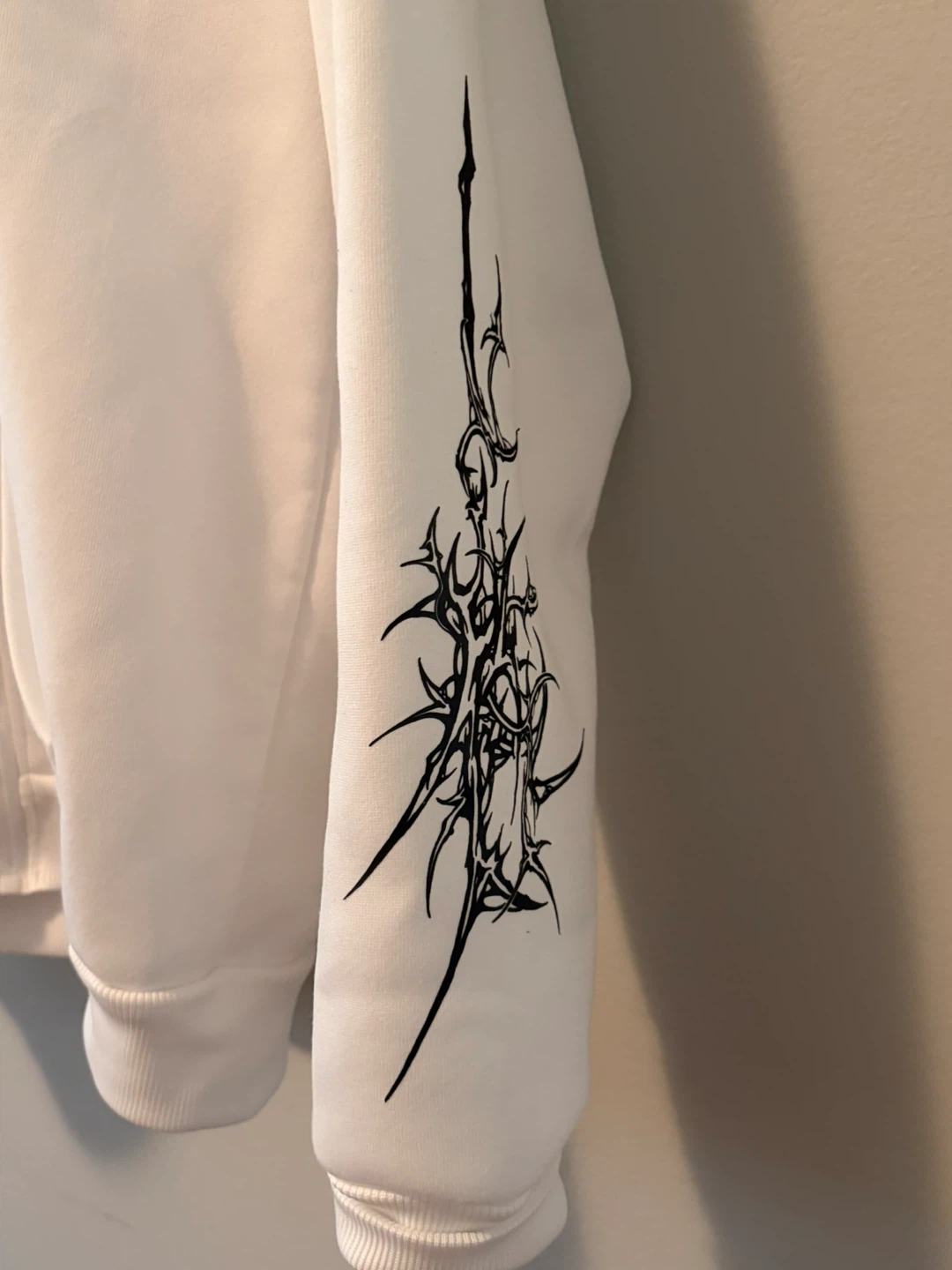 White Graphic Zip-Up Hoodie - Size M - photo 3