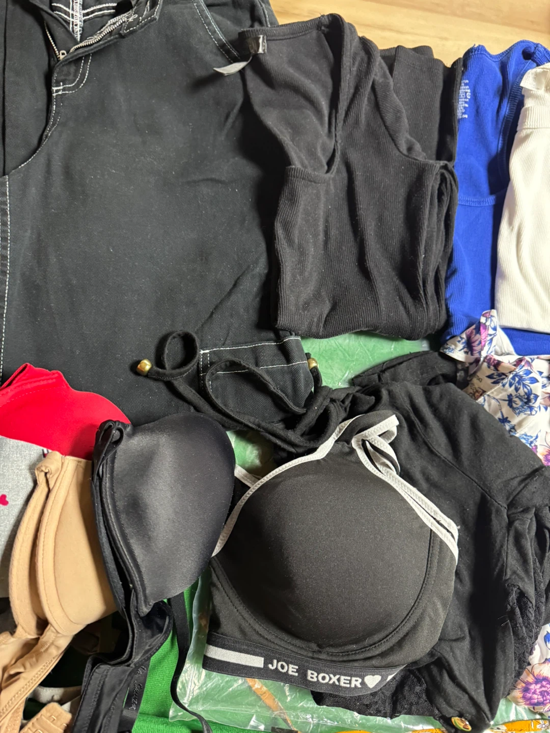 Assorted Women's Tops and Bras Bundle - photo 5