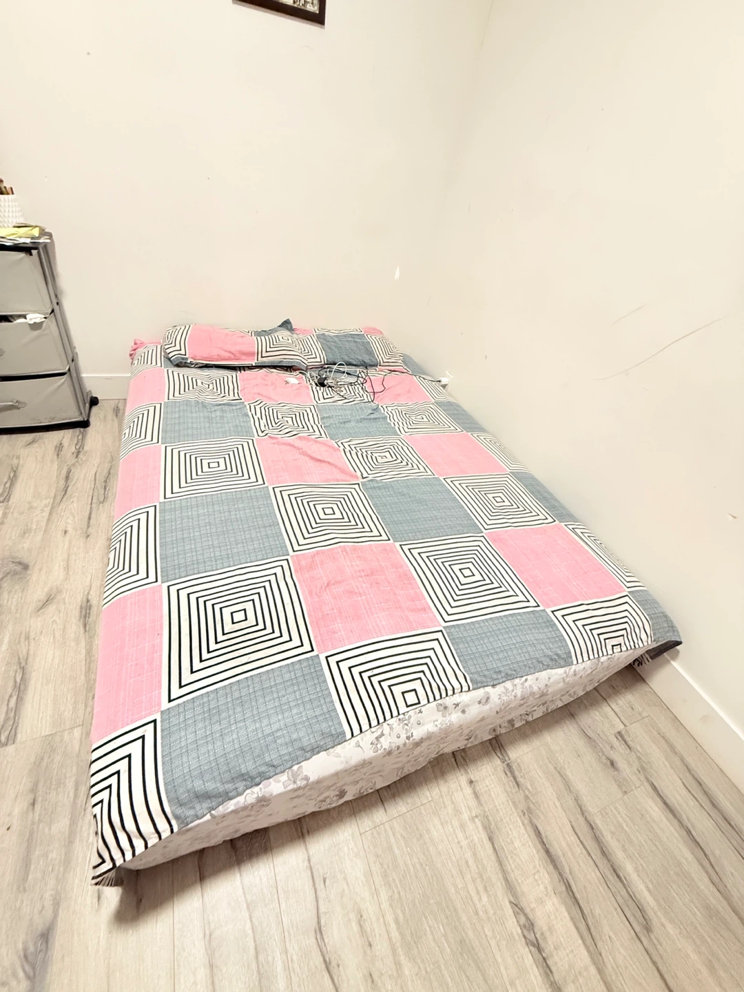 Queen Mattress – Clean & Comfortable - photo 3