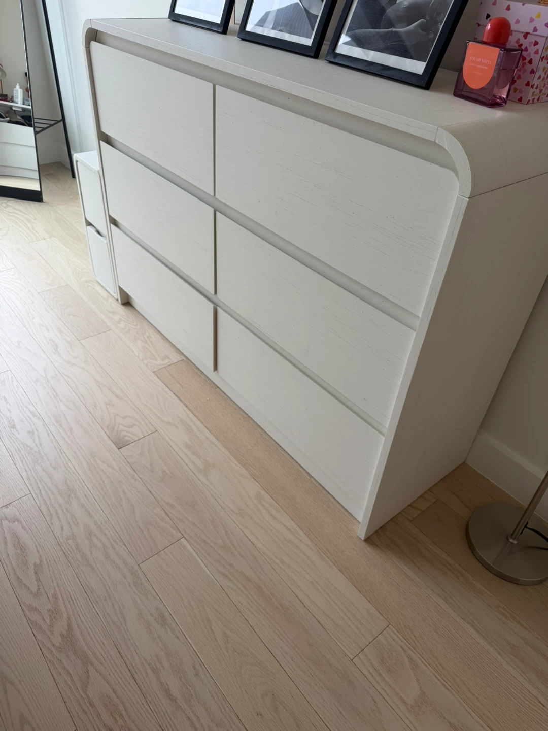 White 6-Drawer Dresser