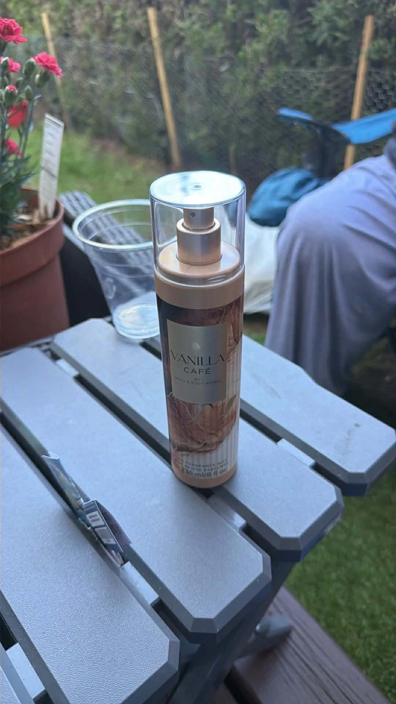 Bath & Body Works Vanilla Cafe Fine Fragrance Mist 8 fl oz - photo 2