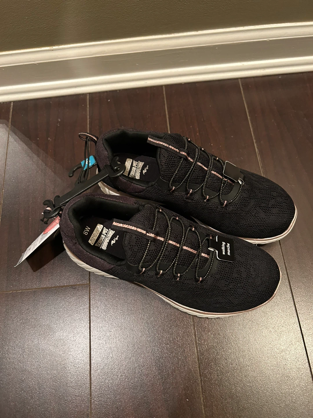 Athletic Works Women's Walking Shoes Size 8W Black