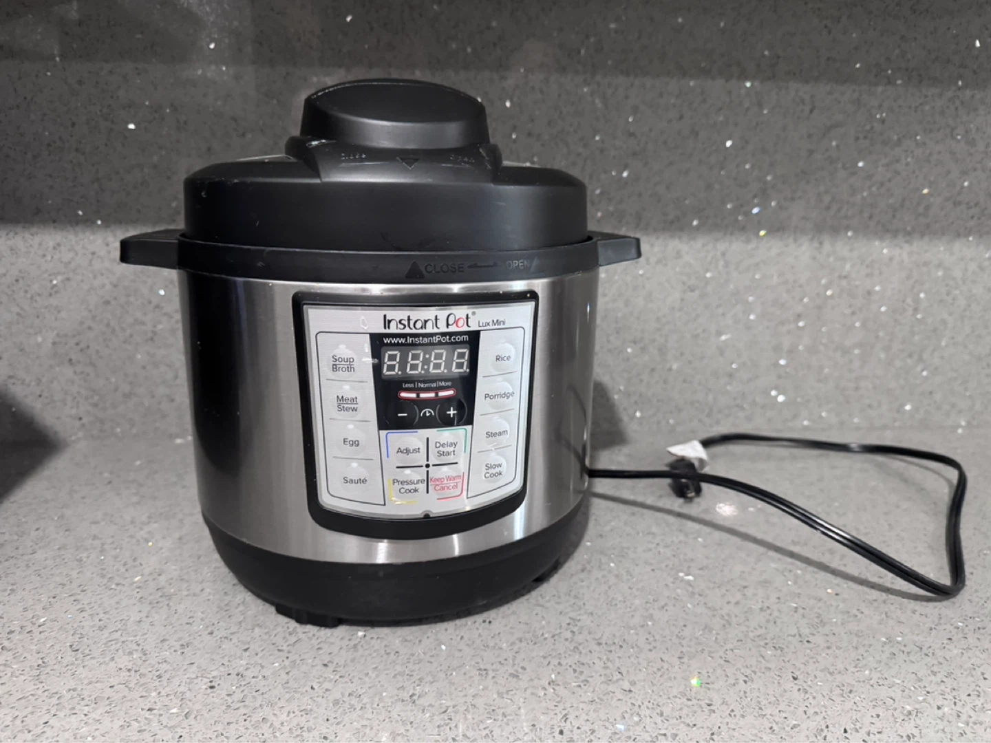 Instant Pot Lux Mini 3 Quart Electric Pressure Cooker