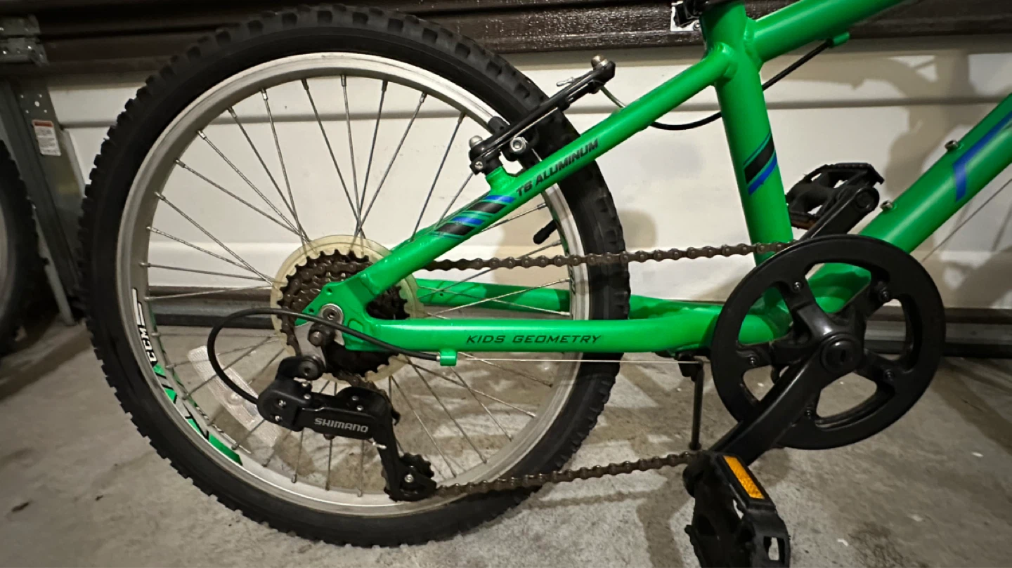 CCM Flow 20" Kids Aluminum Bike - photo 2
