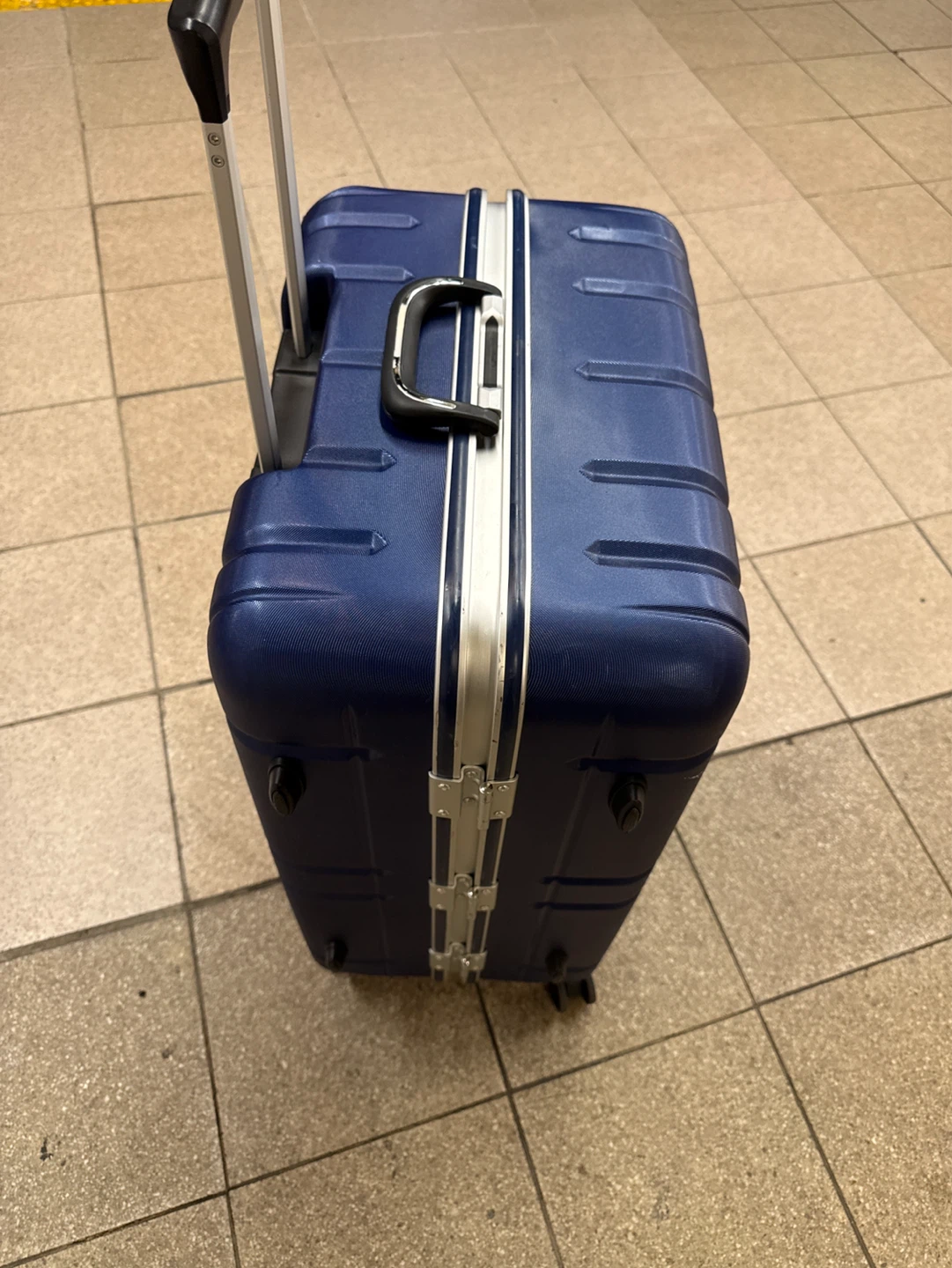 Ricardo Beverly Hills Luggage - Blue Hardside Spinner - photo 3