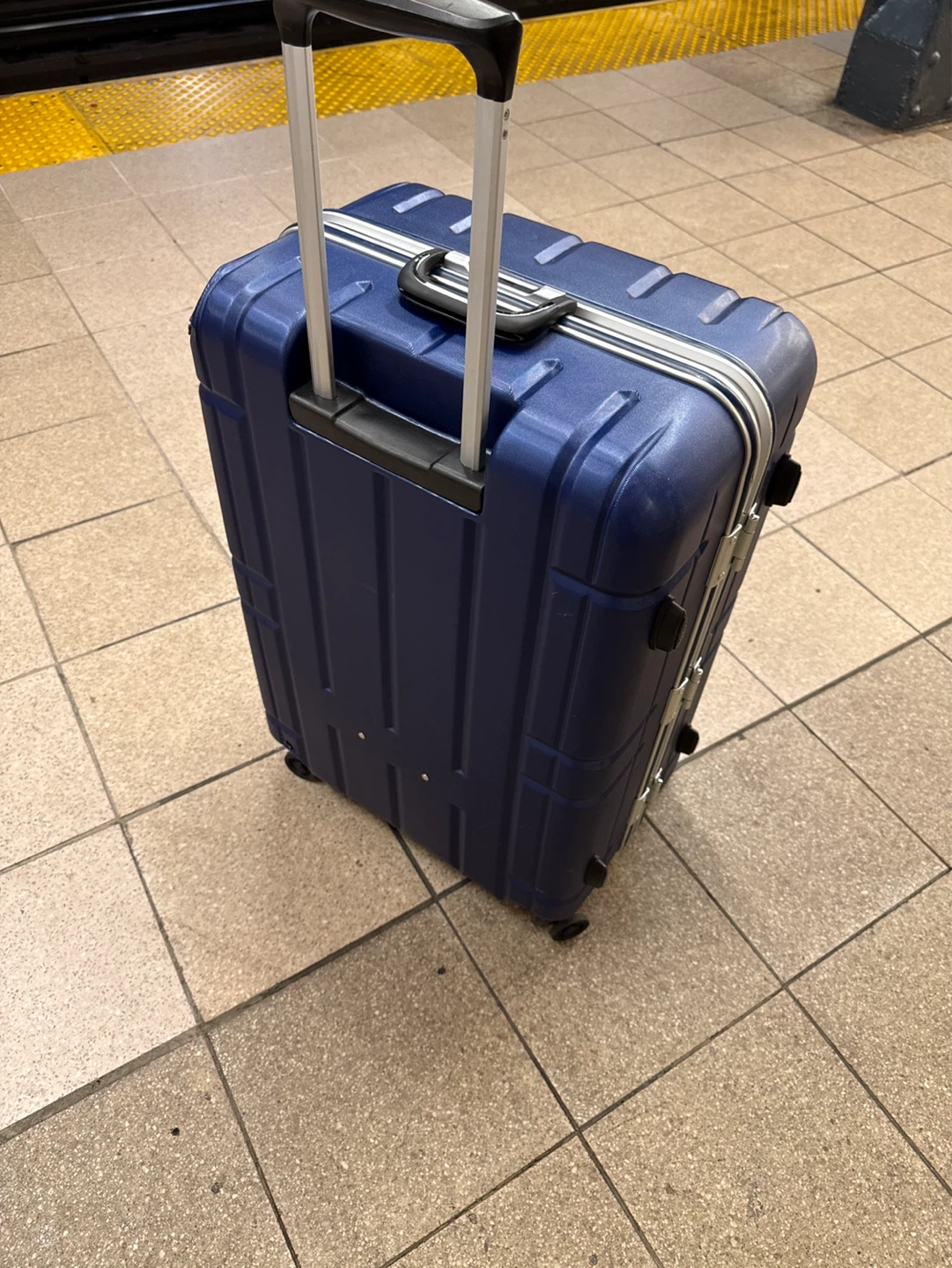 Ricardo Beverly Hills Luggage - Blue Hardside Spinner - photo 4