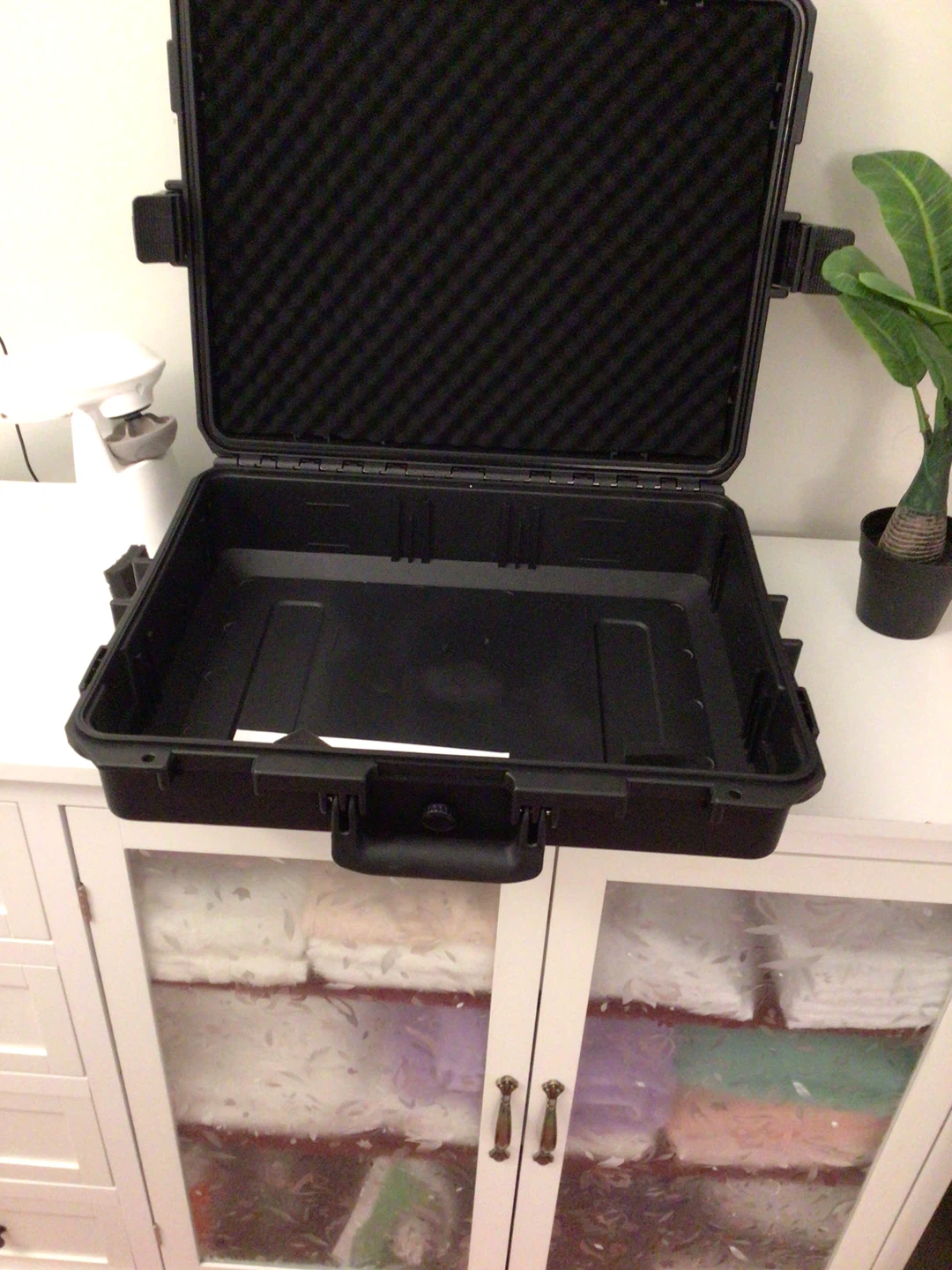 VEVOR Black Hard Case with Foam - photo 2