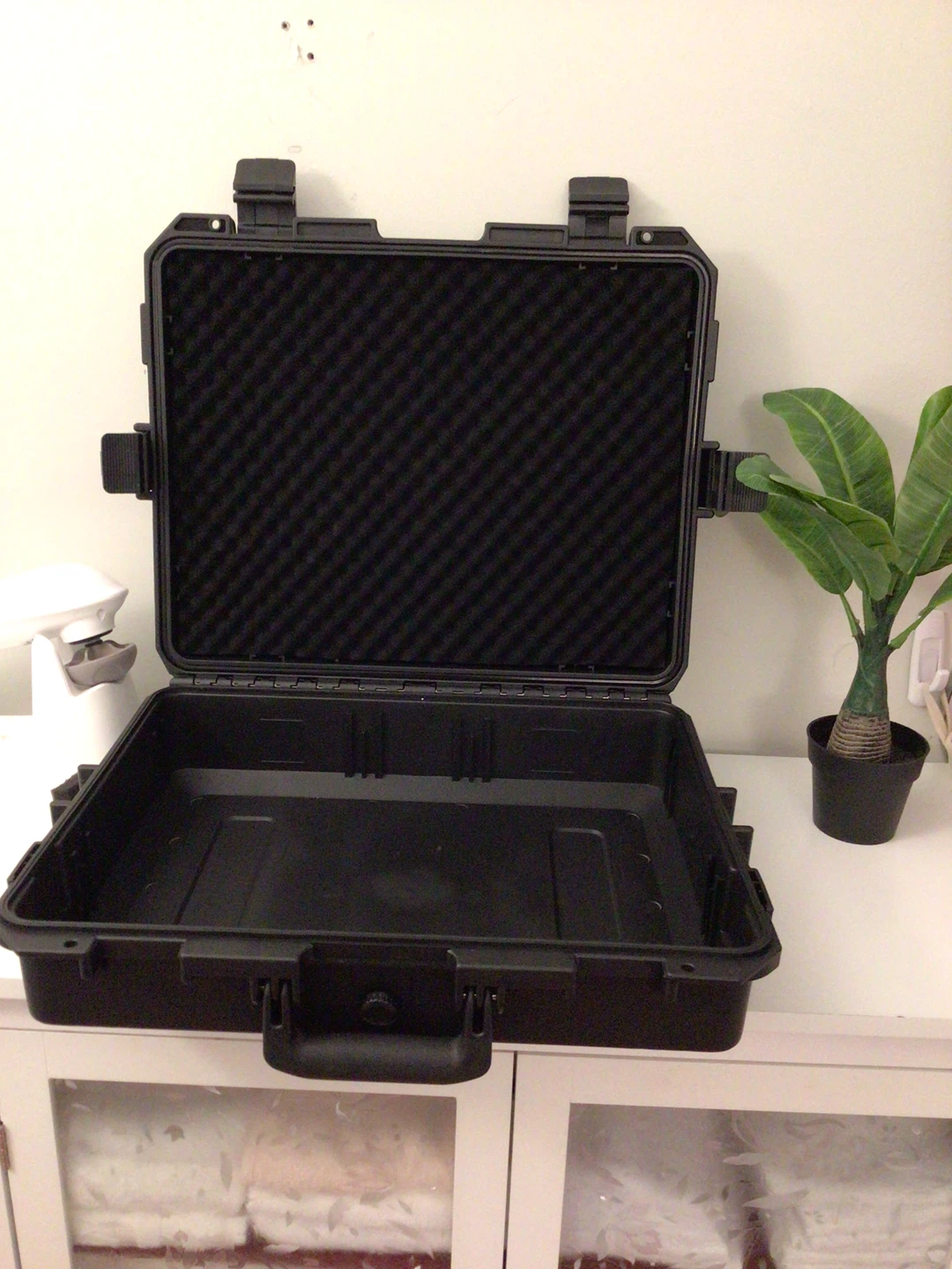 VEVOR Black Hard Case with Foam - photo 3