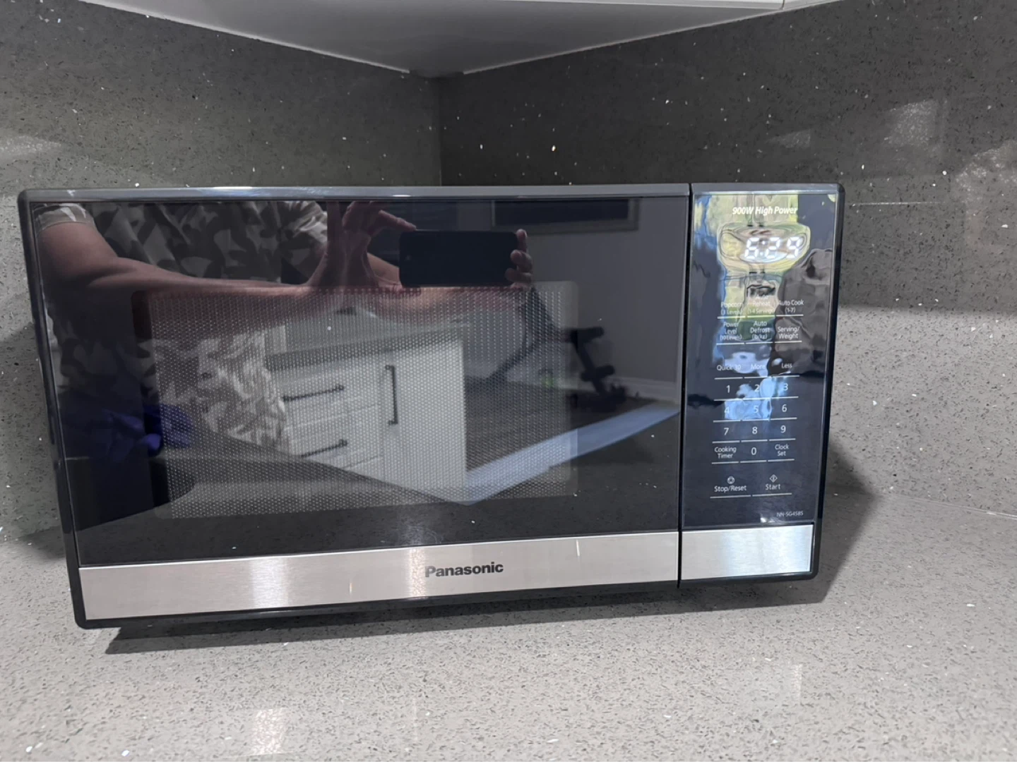 Panasonic Microwave model NN-SG458S(900W) - photo 3