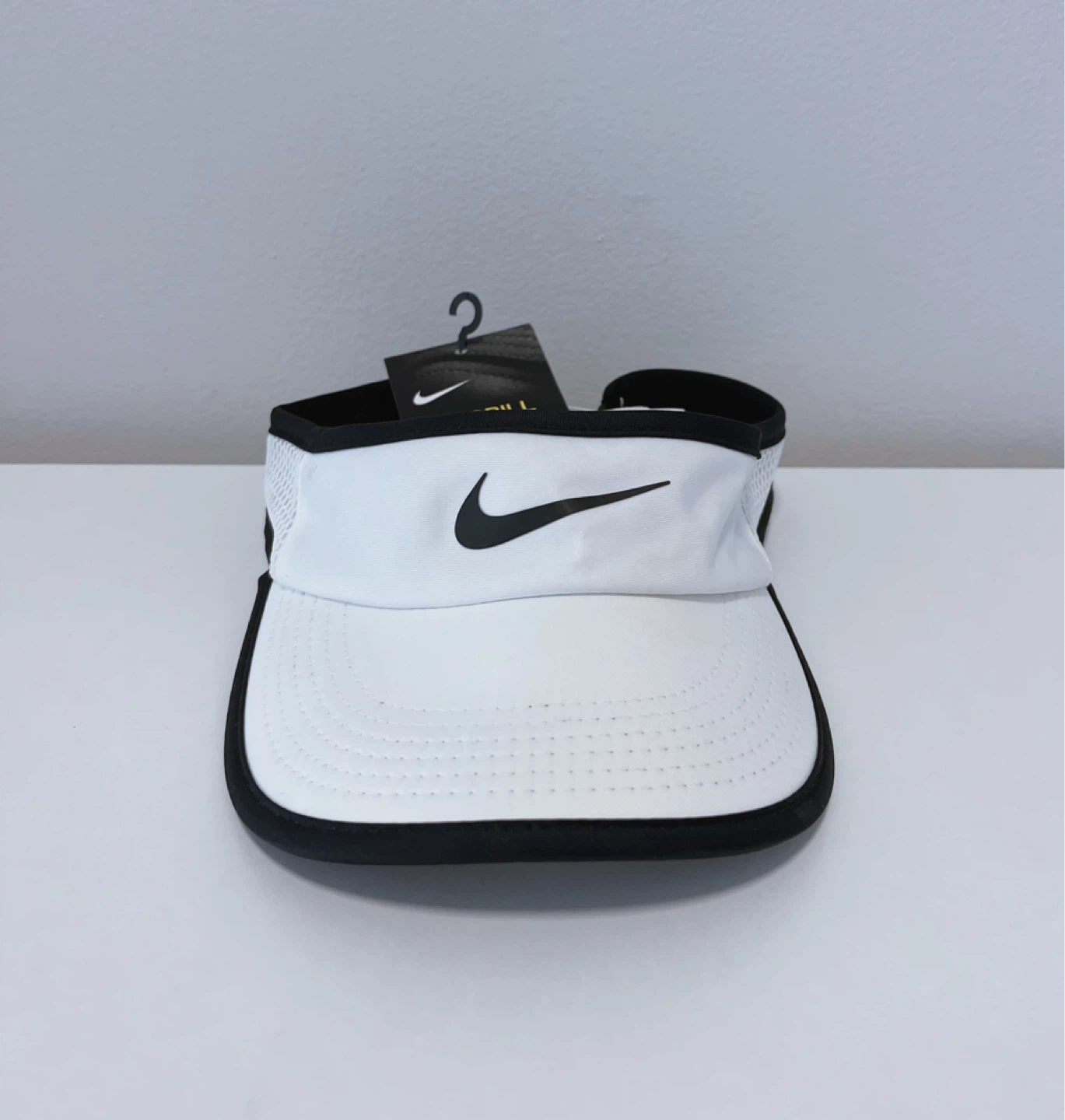 Brand New Nike AEROBILL Visor