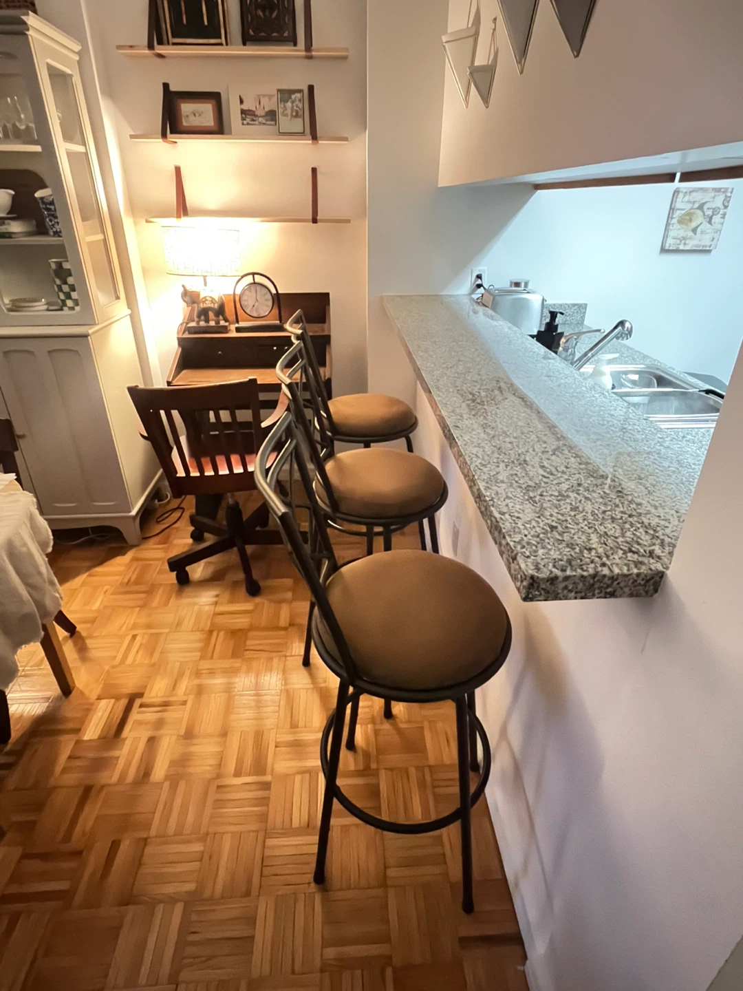 Set of 3 Swivel Bar Stools - photo 3