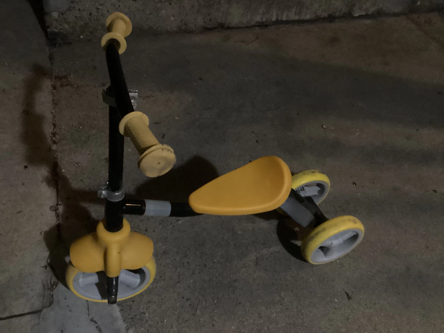 Yellow Kids Ride-On Scooter for 2-5 years - photo 2