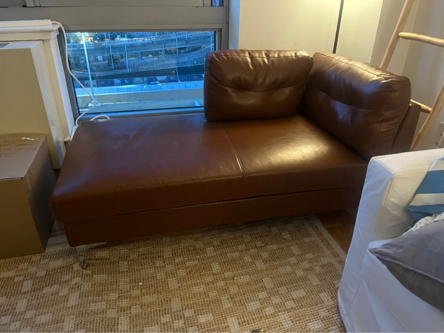 Brown Leather Chaise Lounge - photo 2