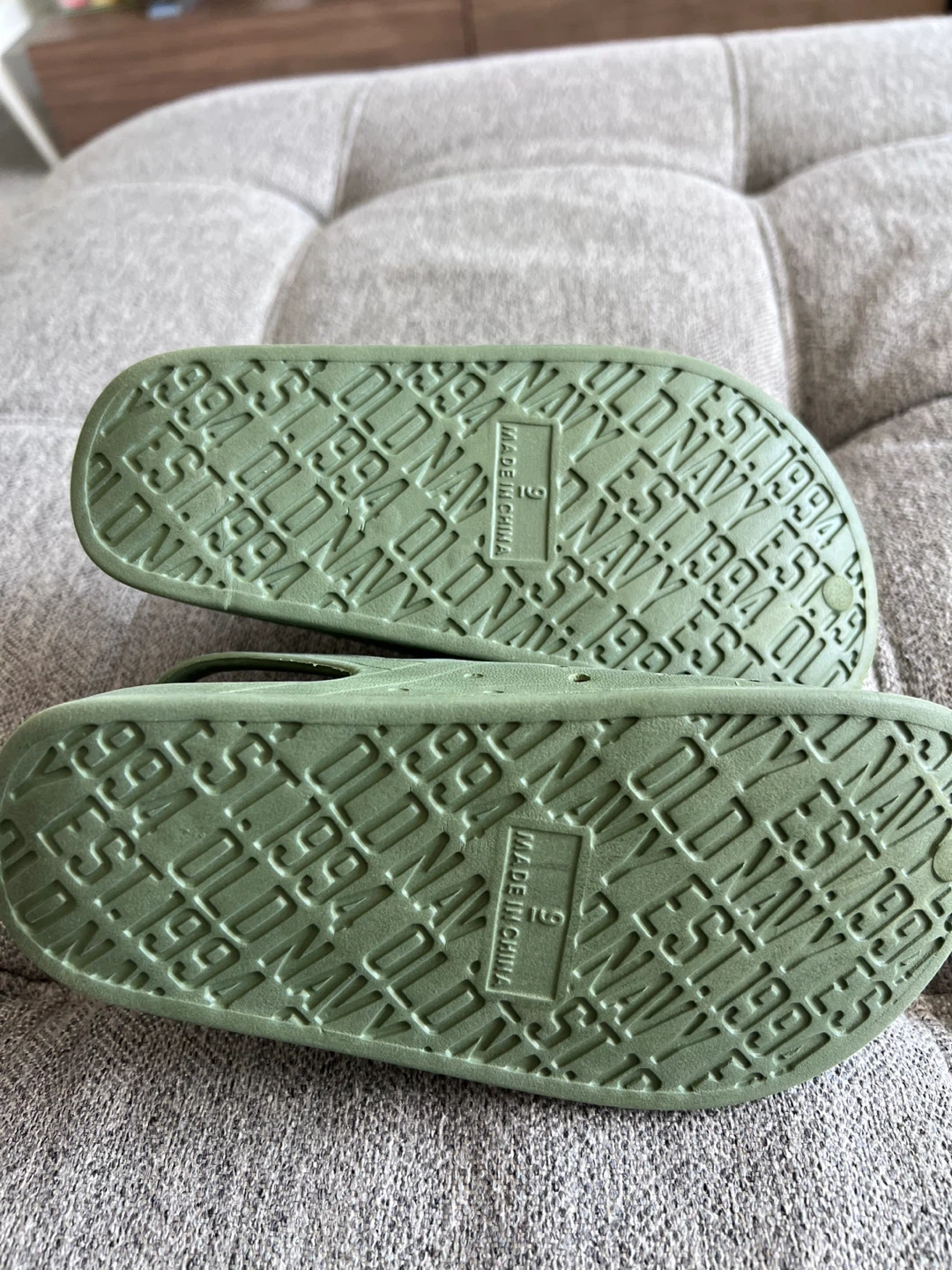 Old Navy Green Clog Shoes Size 9 - photo 3