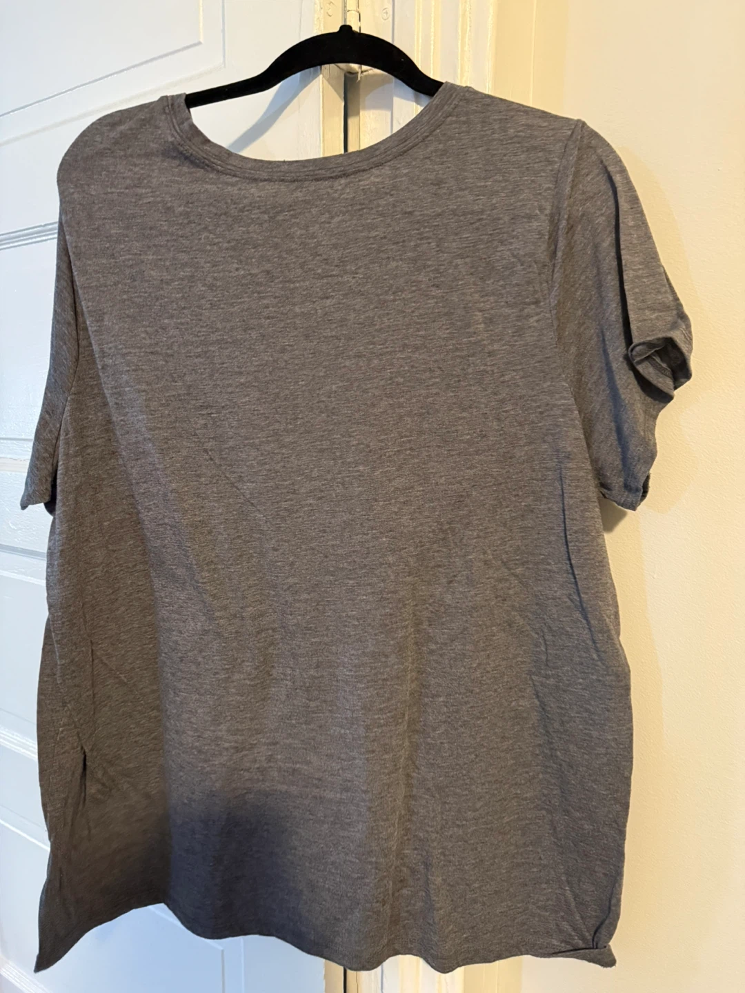 Torrid Classic Fit T-Shirt with Sequin Heart & Ribbon - Size 3 - photo 4