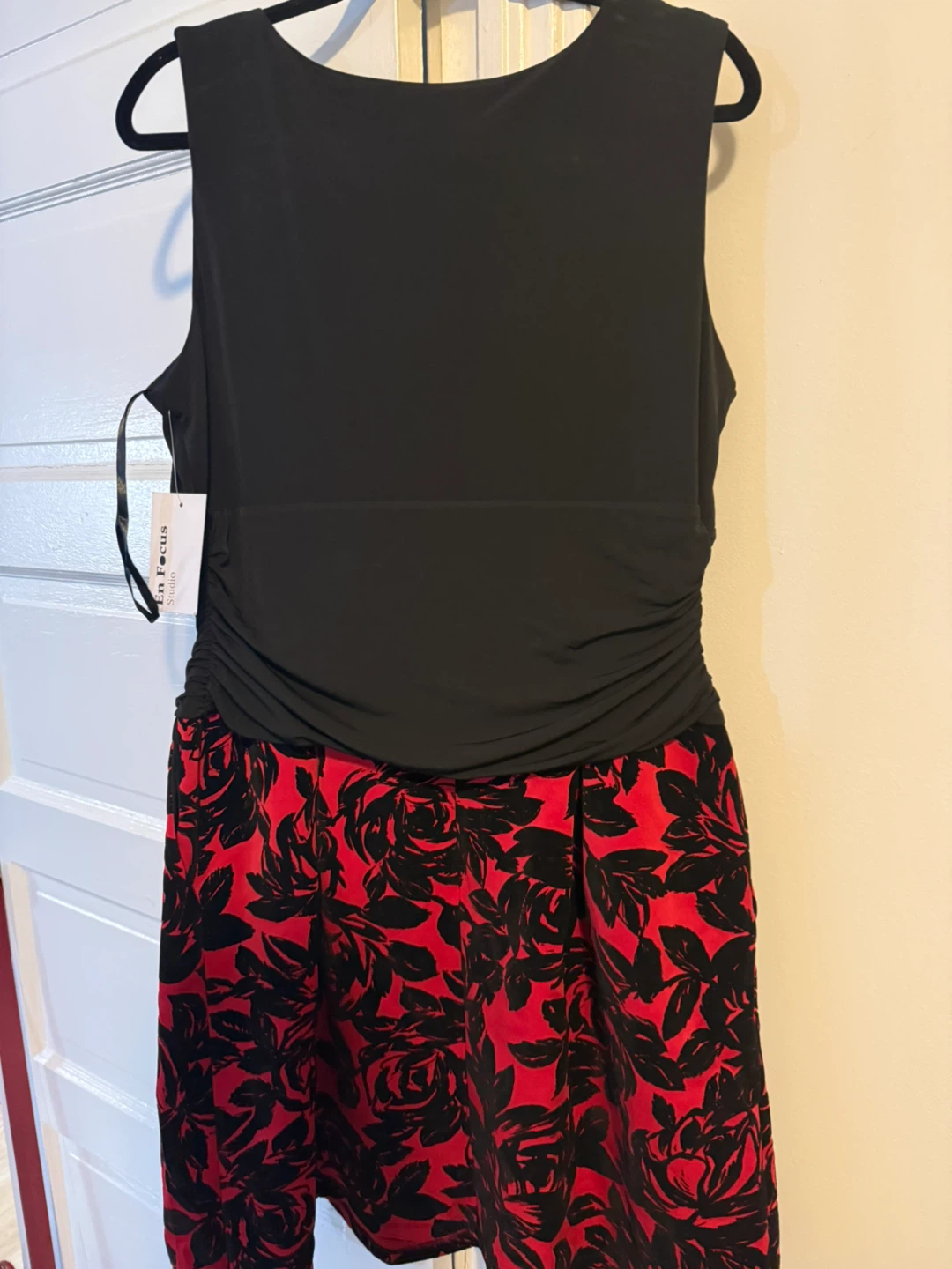 EnFocus Women 18W Black & Red Floral Sleeveless Wrap Dress - photo 3