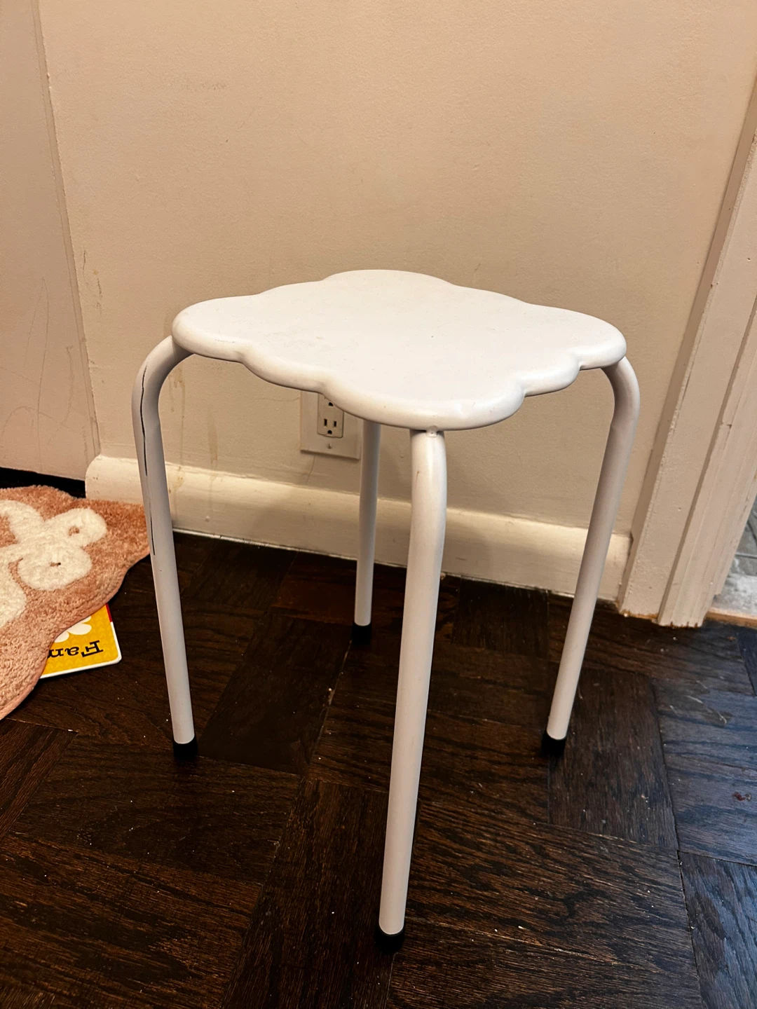 White Cloud Shaped Stool - photo 2