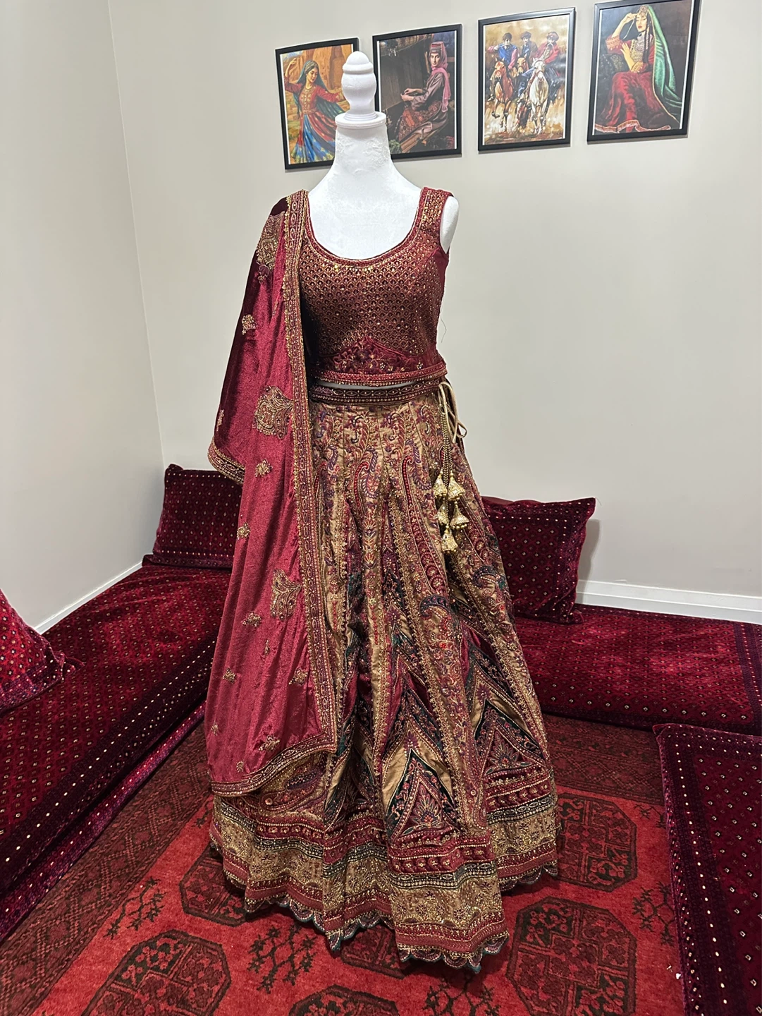✨ Brand New Luxury 4-Piece Bridal Lehenga ✨ - photo 3