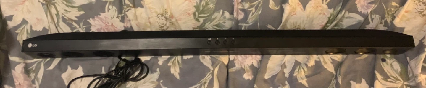 LG Sound Bar - photo 4