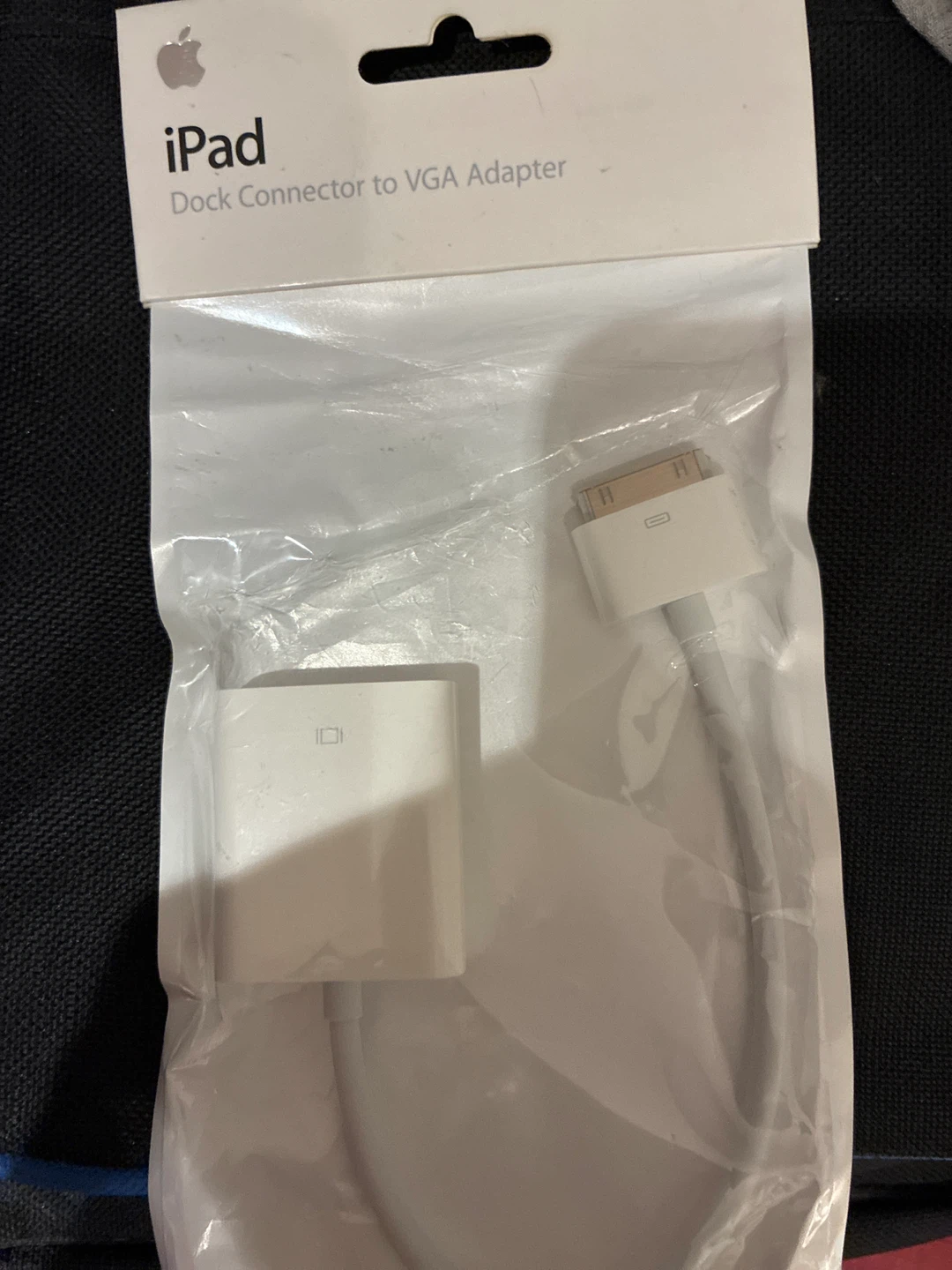 Apple iPad Dock Connector to VGA Adapter