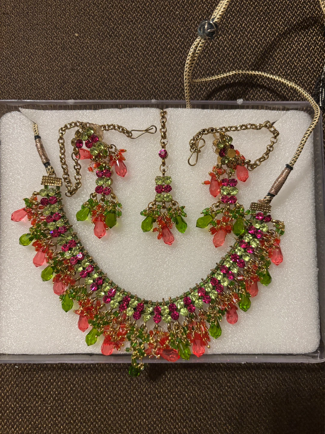 Handcrafted Indian Jewellery Set - Necklace, Earrings & Tikka