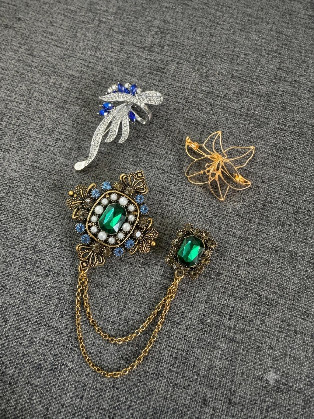 Brooch