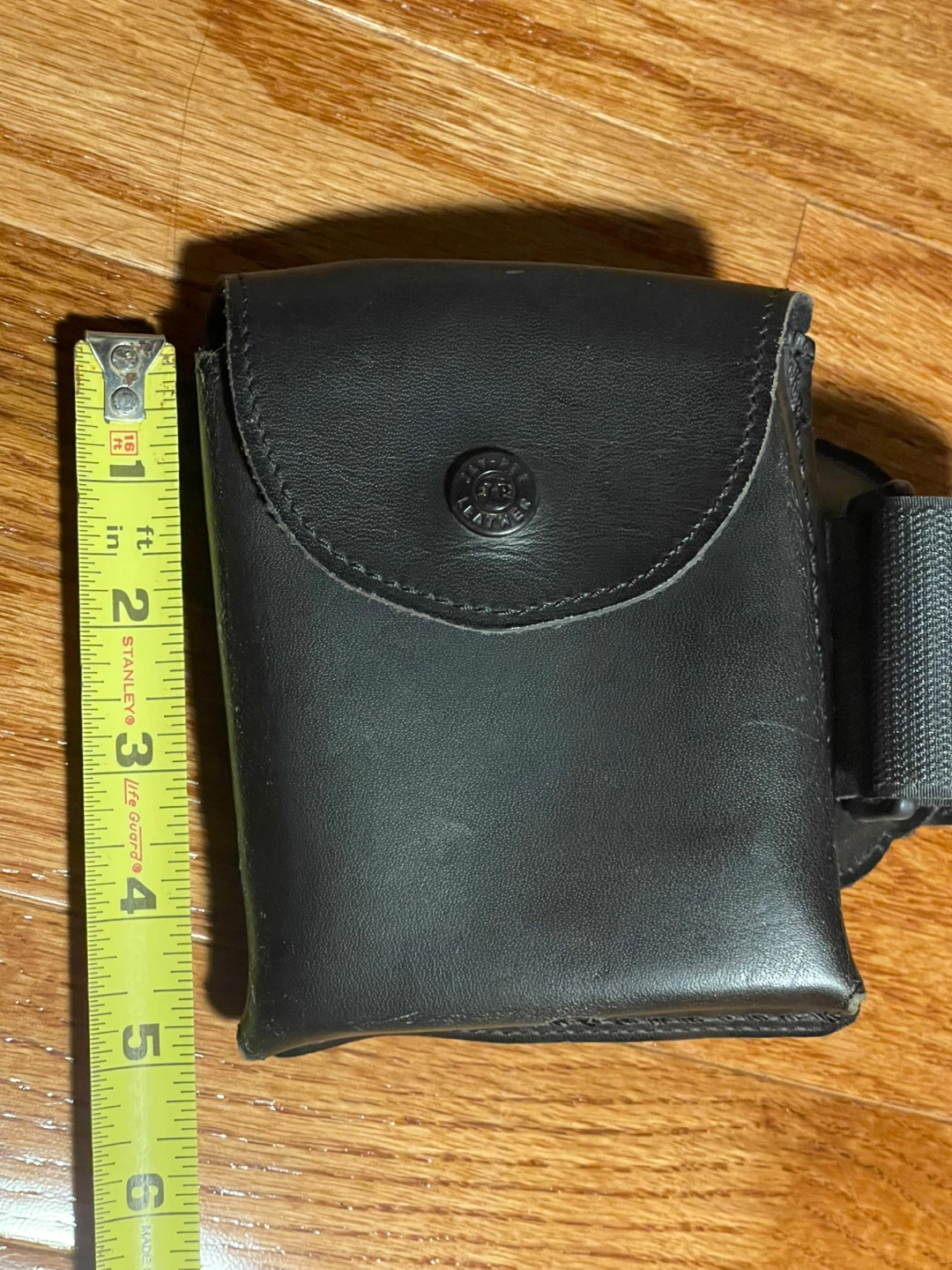 Black Leather Pouch with Belt Strap - photo 3