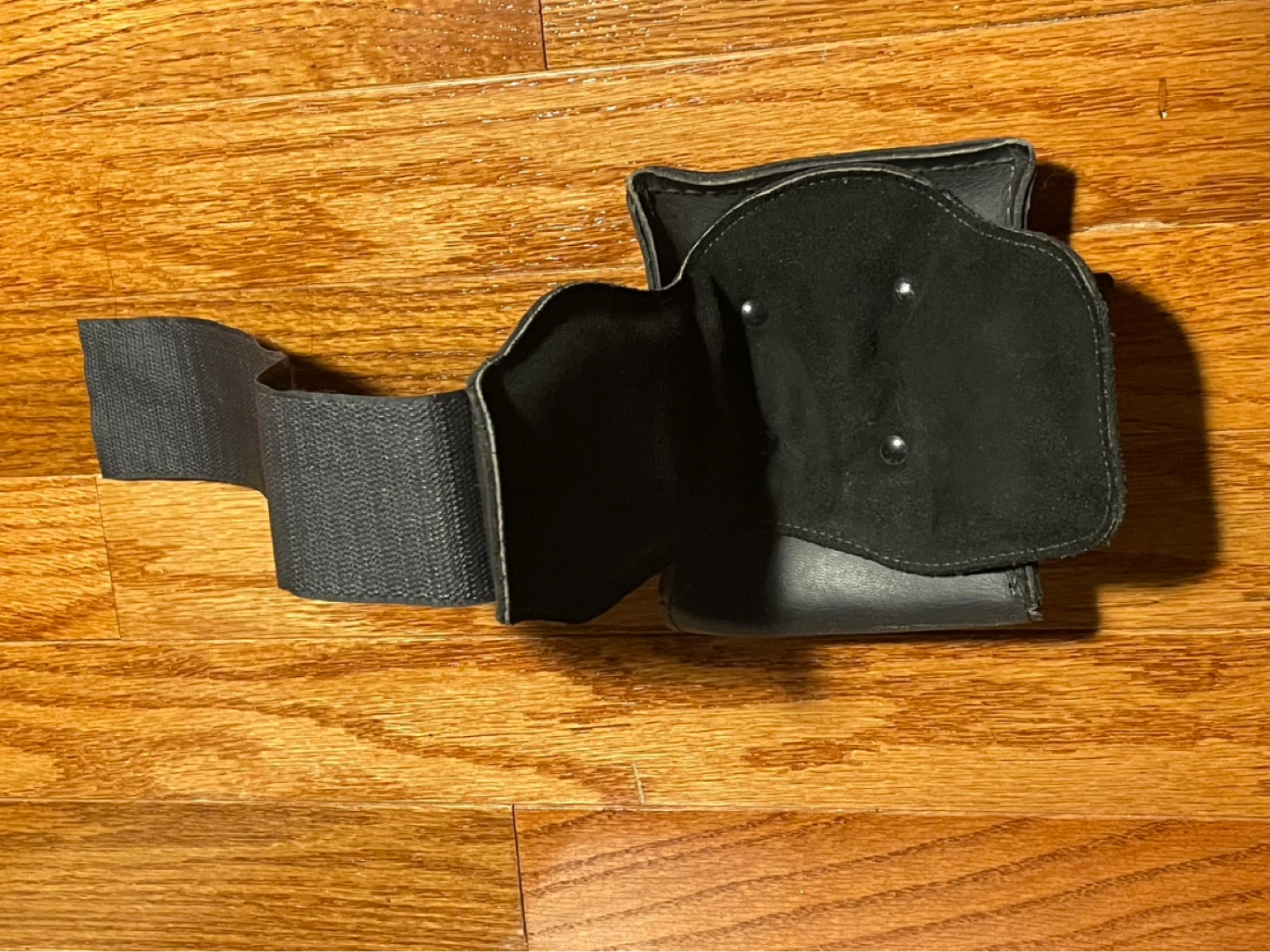 Black Leather Pouch with Belt Strap - photo 5