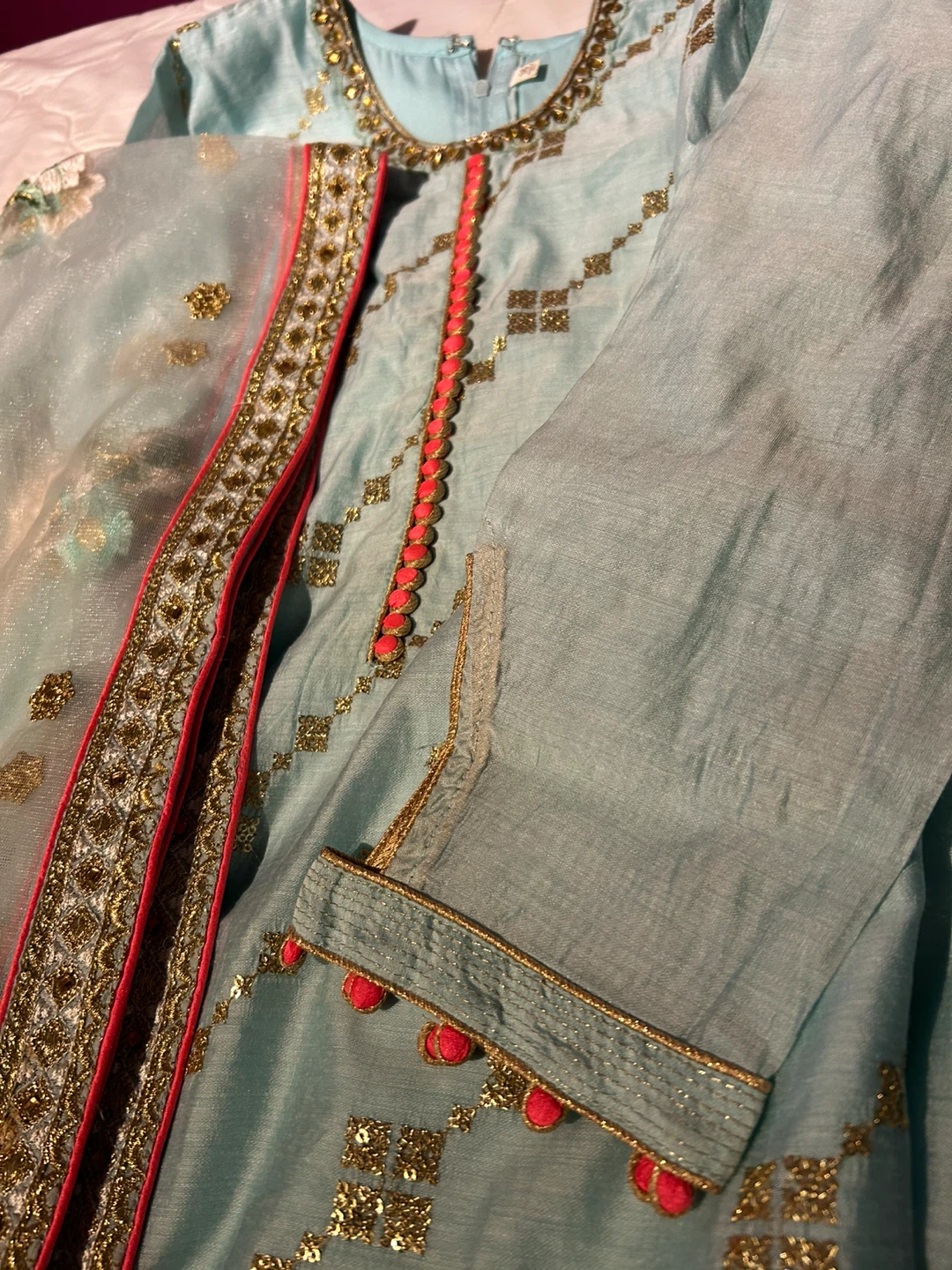 Light Blue Embroidered Kurti with Dupatta - photo 3