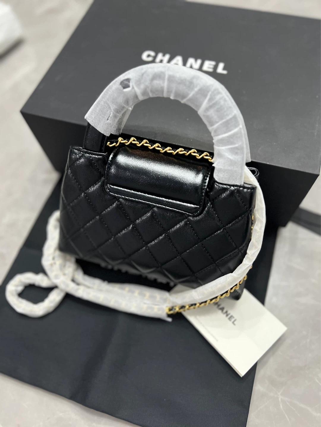 CHANEL Small Black Quilted Handbag with Top Handle - photo 4