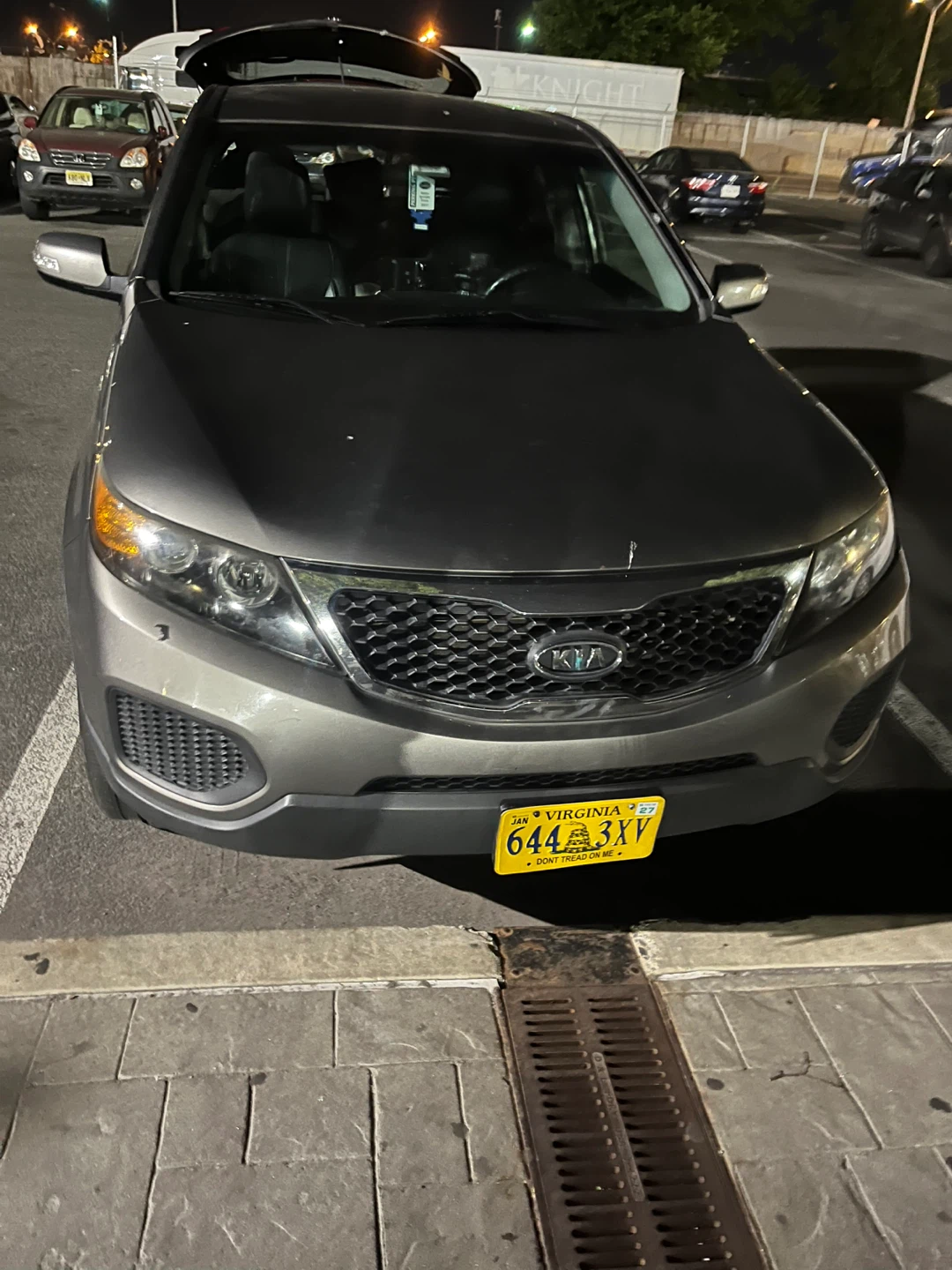 Gray Kia Sorento SUV - photo 4