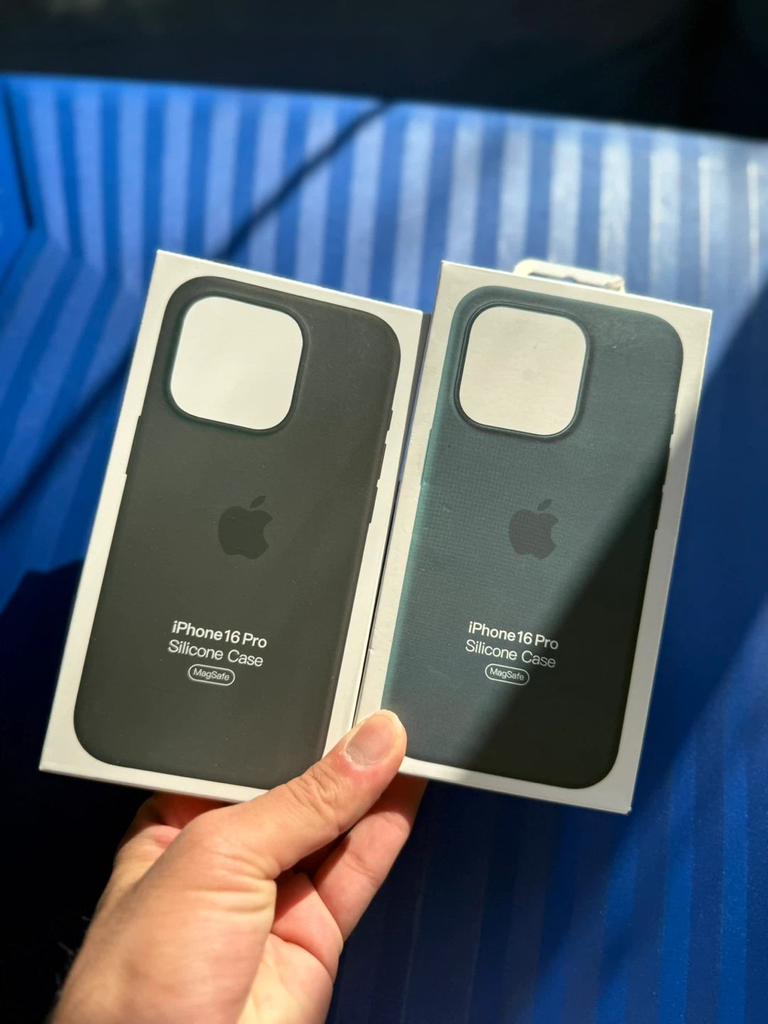 Apple iPhone 16 Pro Silicone Case (MagSafe) - 2 Pack