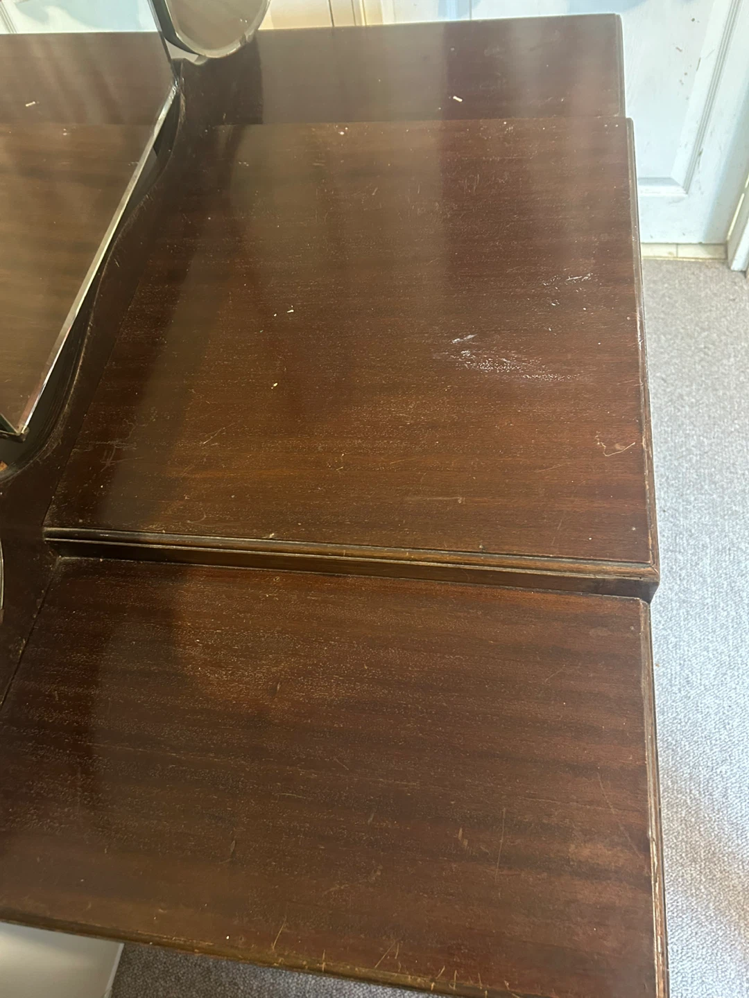 Vintage Vanity Dresser with Tri-fold Mirror - photo 4