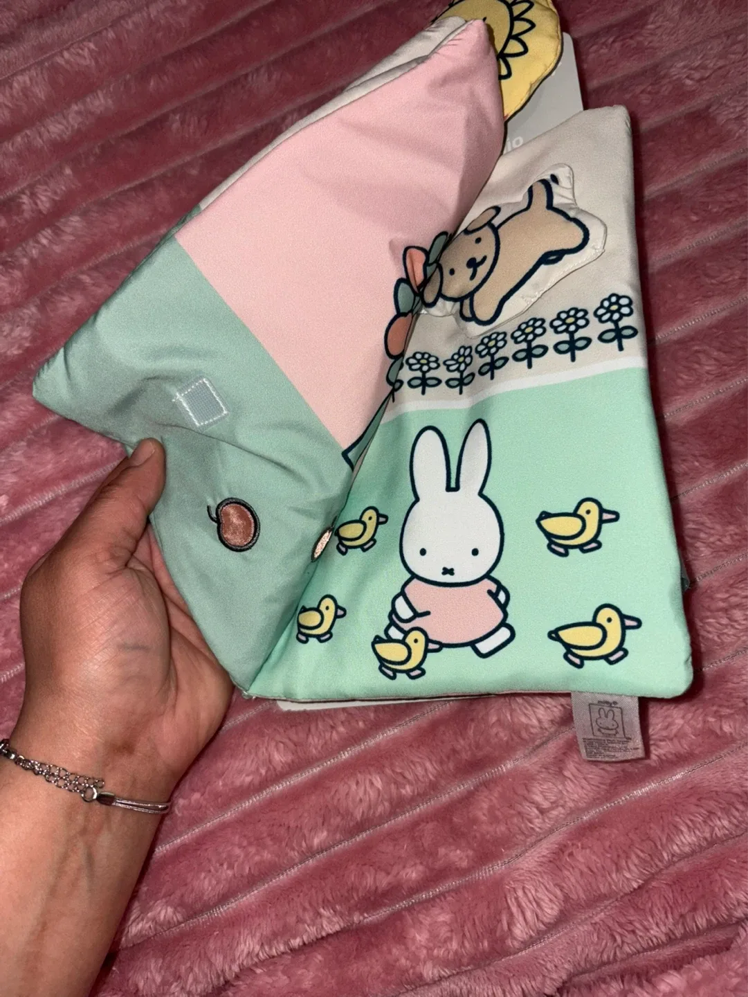 Miffy Deluxe Soft Book - It's Springtime! - photo 4