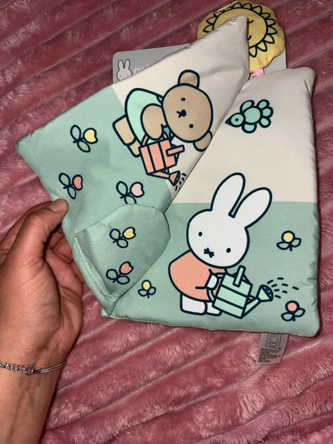 Miffy Deluxe Soft Book - It's Springtime! - photo 3