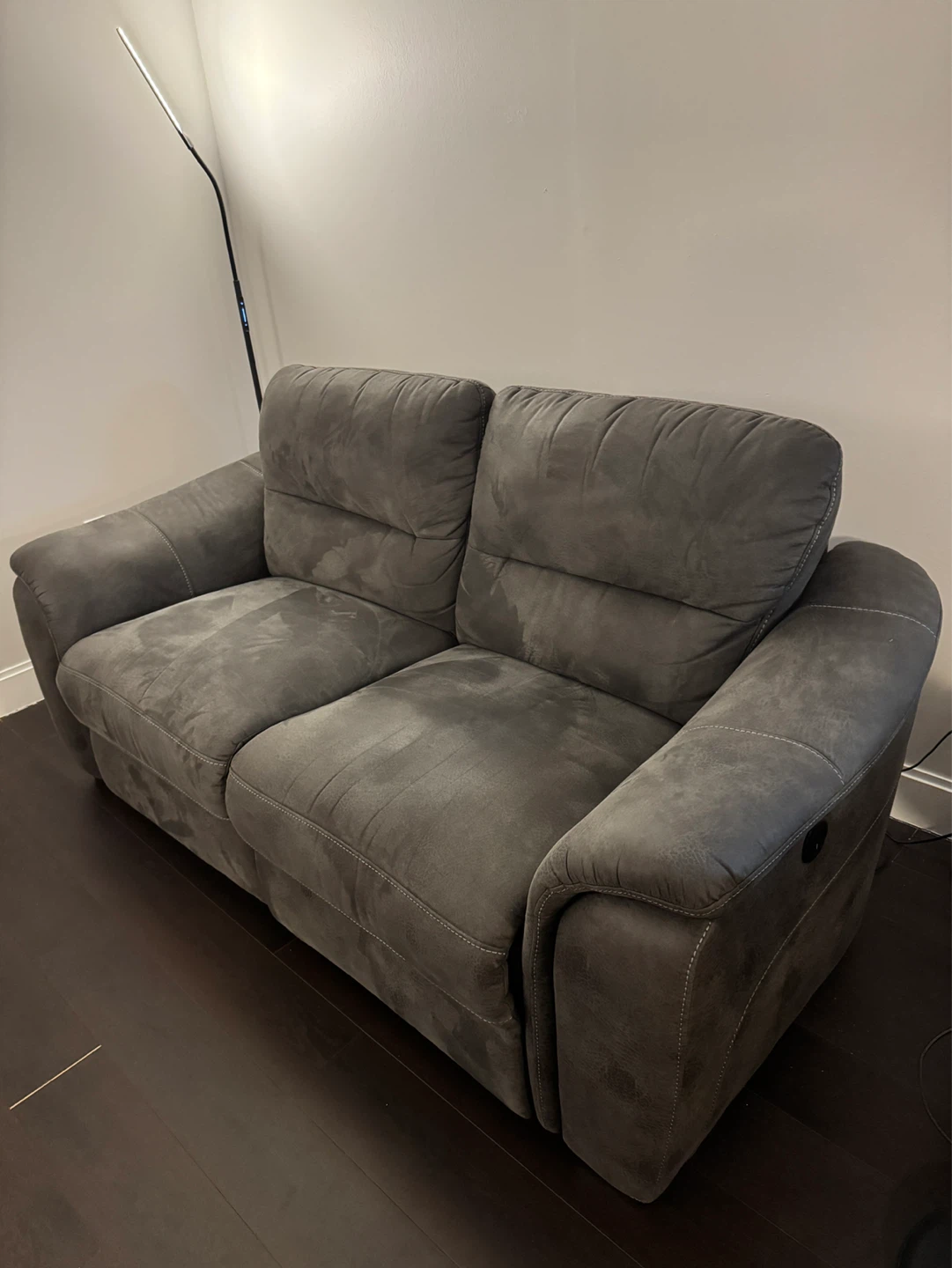 Power recliner loveseat sofa