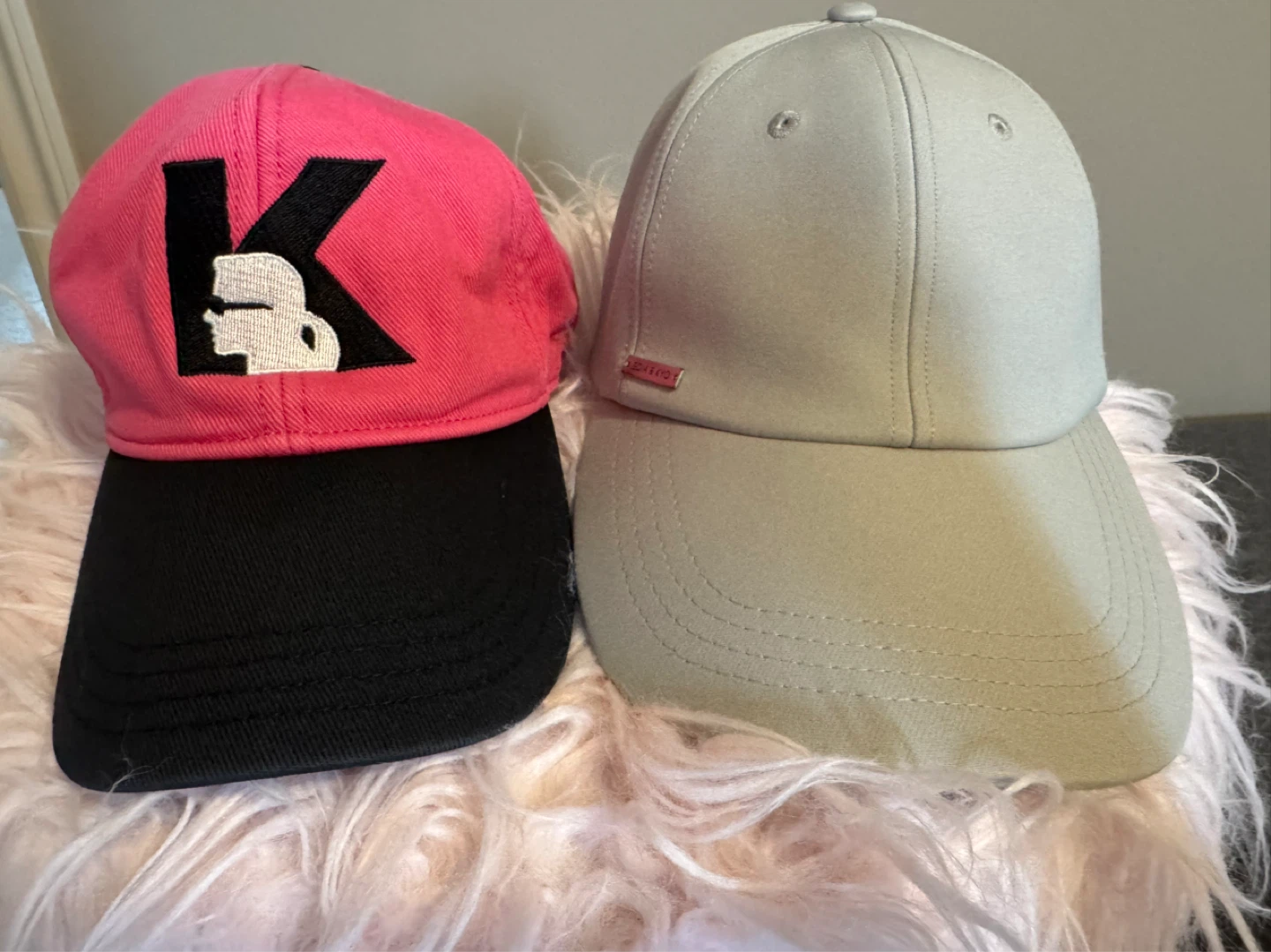 Karl Lagerfeld Pink Cap & Soia & Kyo Grey Cap