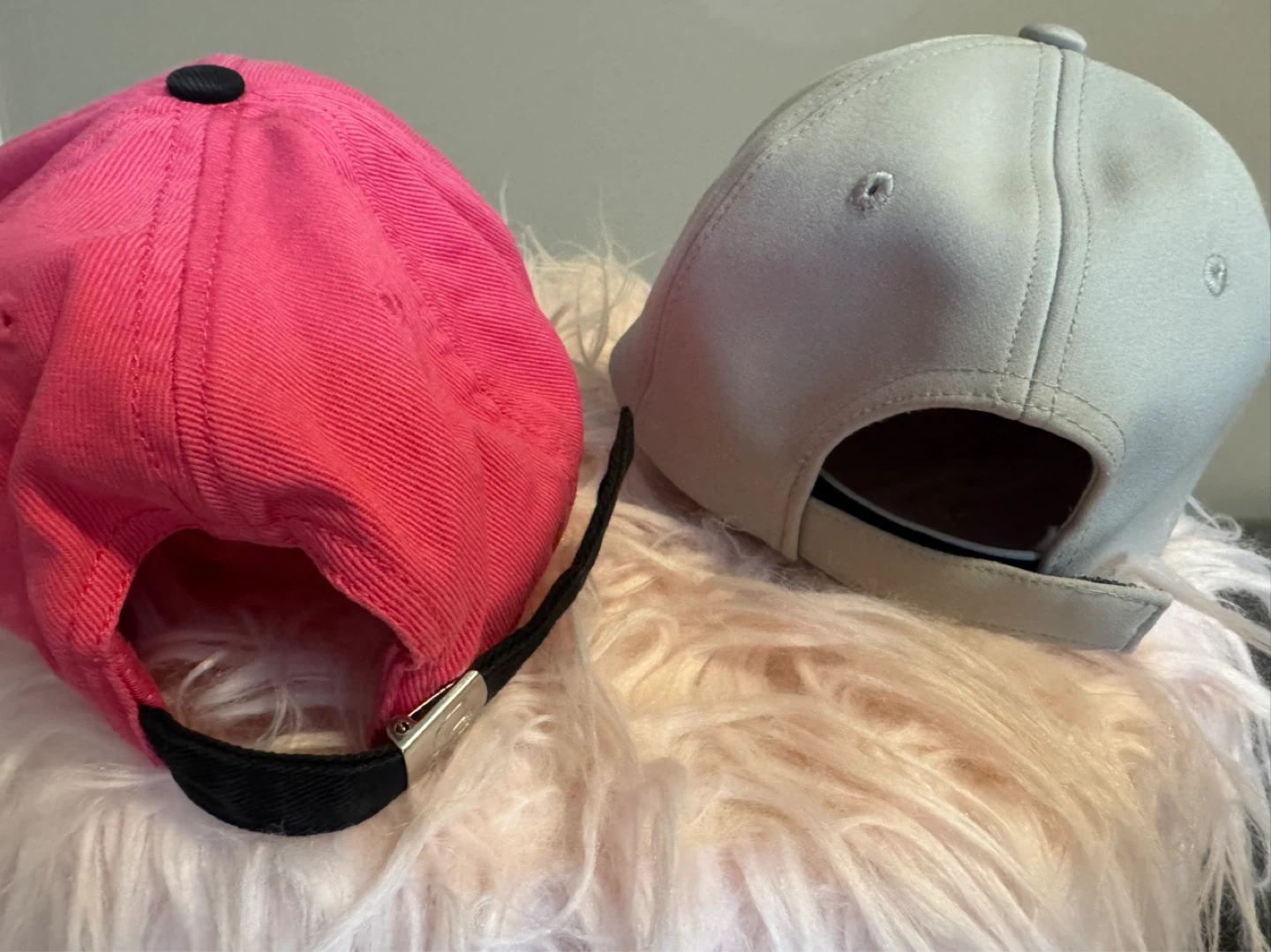 Karl Lagerfeld Pink Cap & Soia & Kyo Grey Cap - photo 3